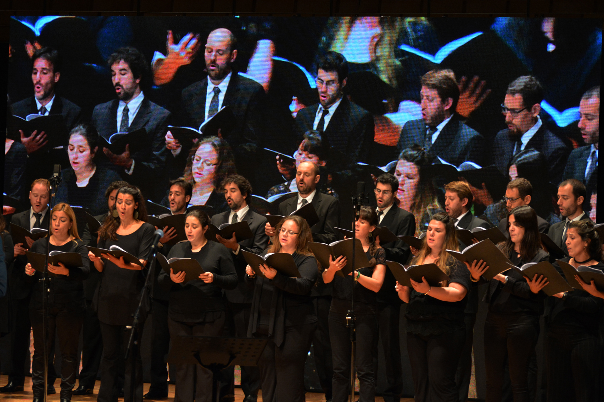 La fiestas se aproximan y la música hace referencia a ellas con la presentación de “Navidad Nuestra” en el Museo de Arte Decorativo