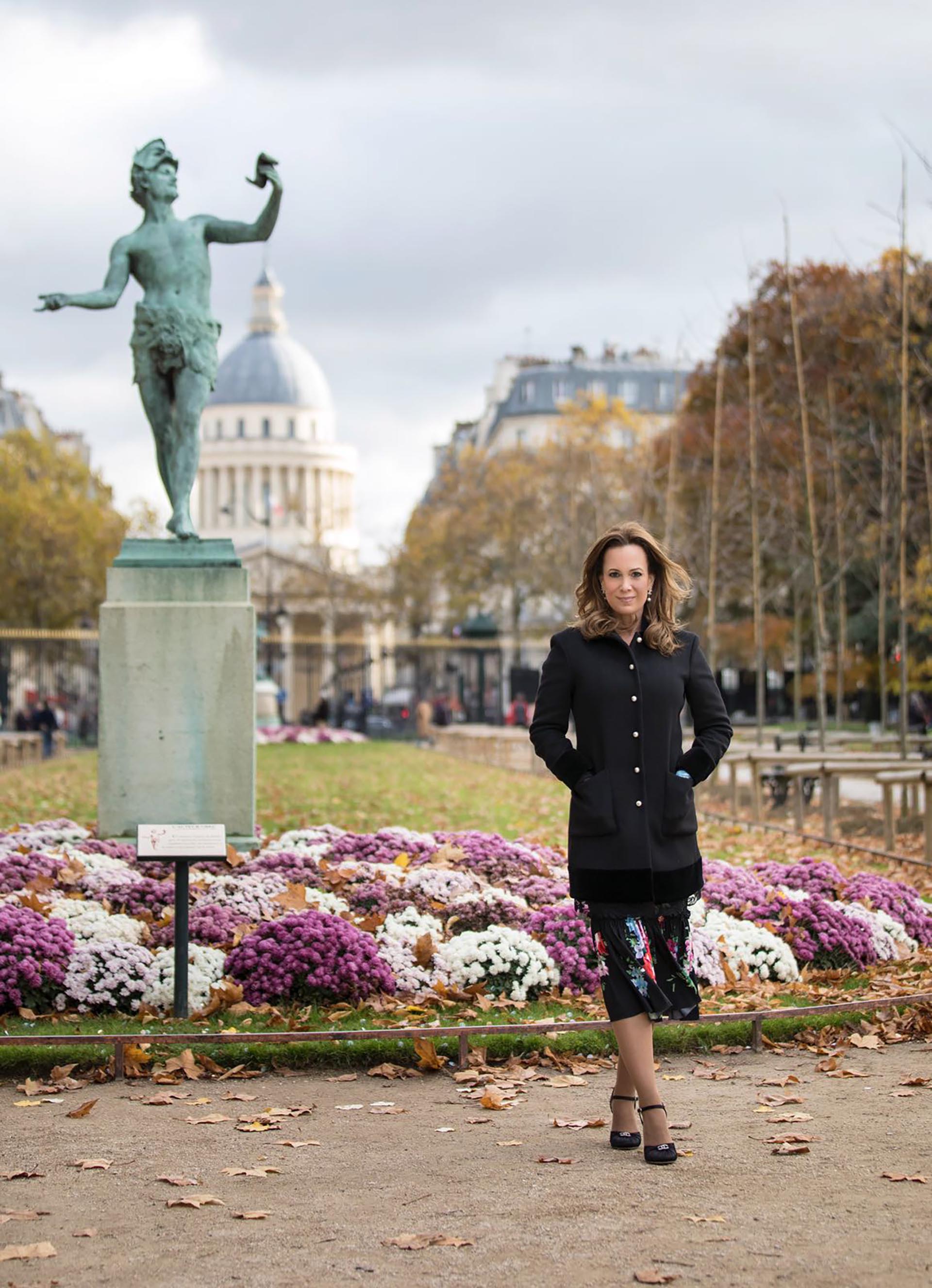 Natalia Denegri viajó a Europa, en donde presentó su libro, “Corazones guerreros”. Luego regresó a los Estados Unidos para estar esta noche en la entrega de los Premios Emmy, en donde tiene dos nominaciones por sus programas de televisión “RCTV, 10 años después” y “Buscando a Dios”
