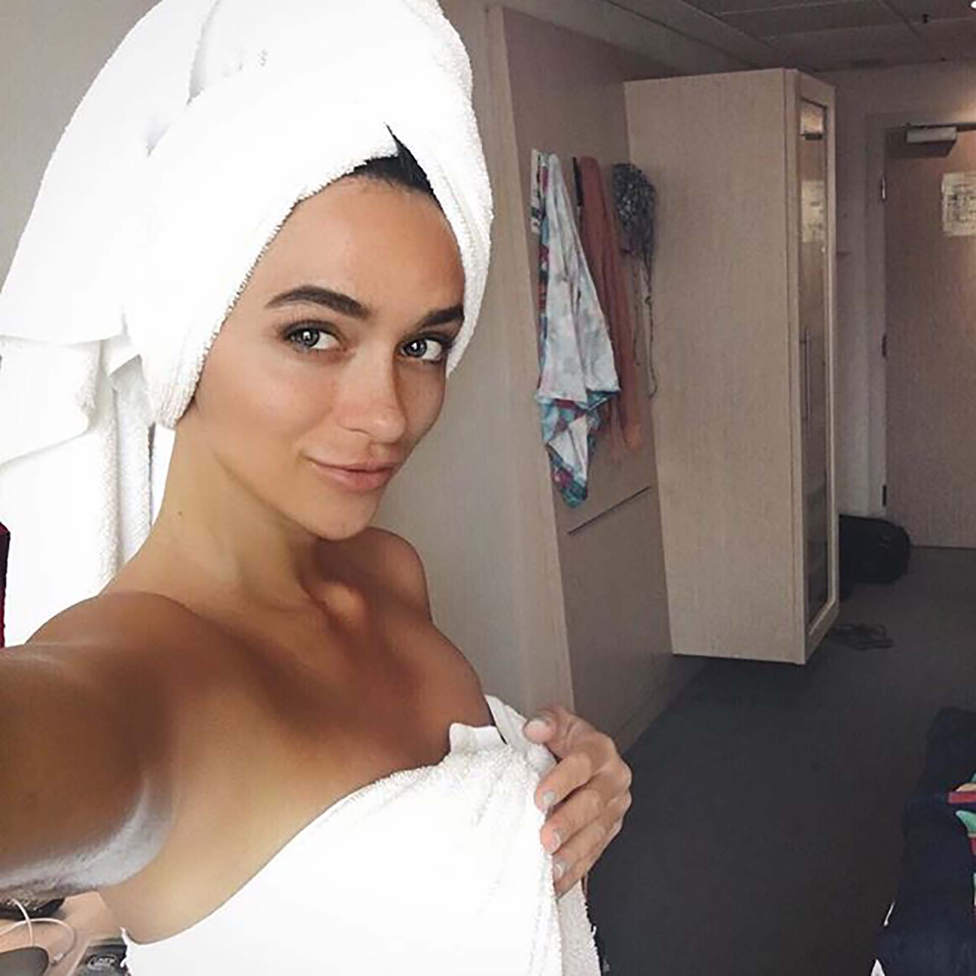 (Instagram)