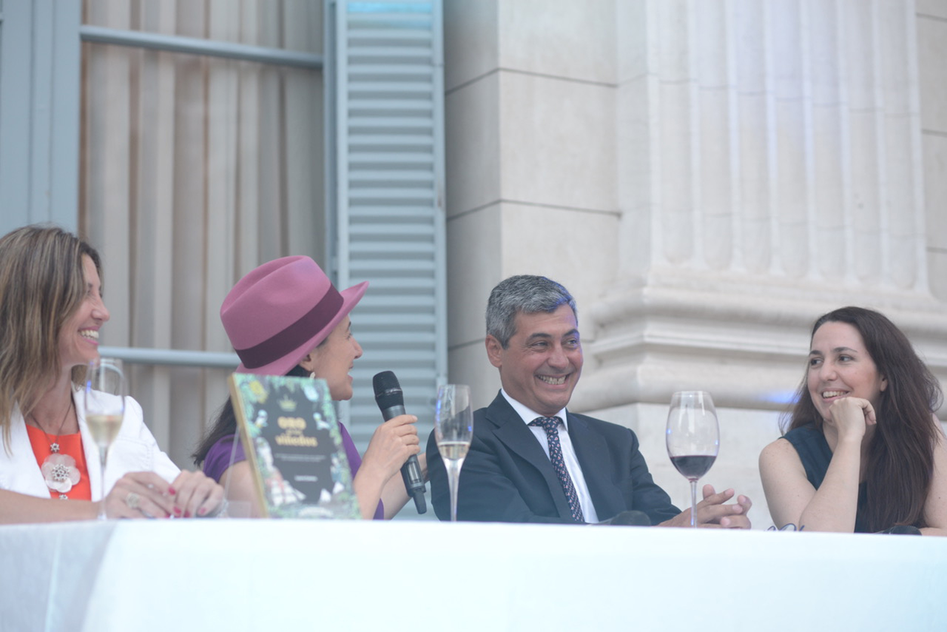 La chef Narda Lepes, Daniel Balmaceda y la sommelier Marina Beltrame hablaron sobre el libro.