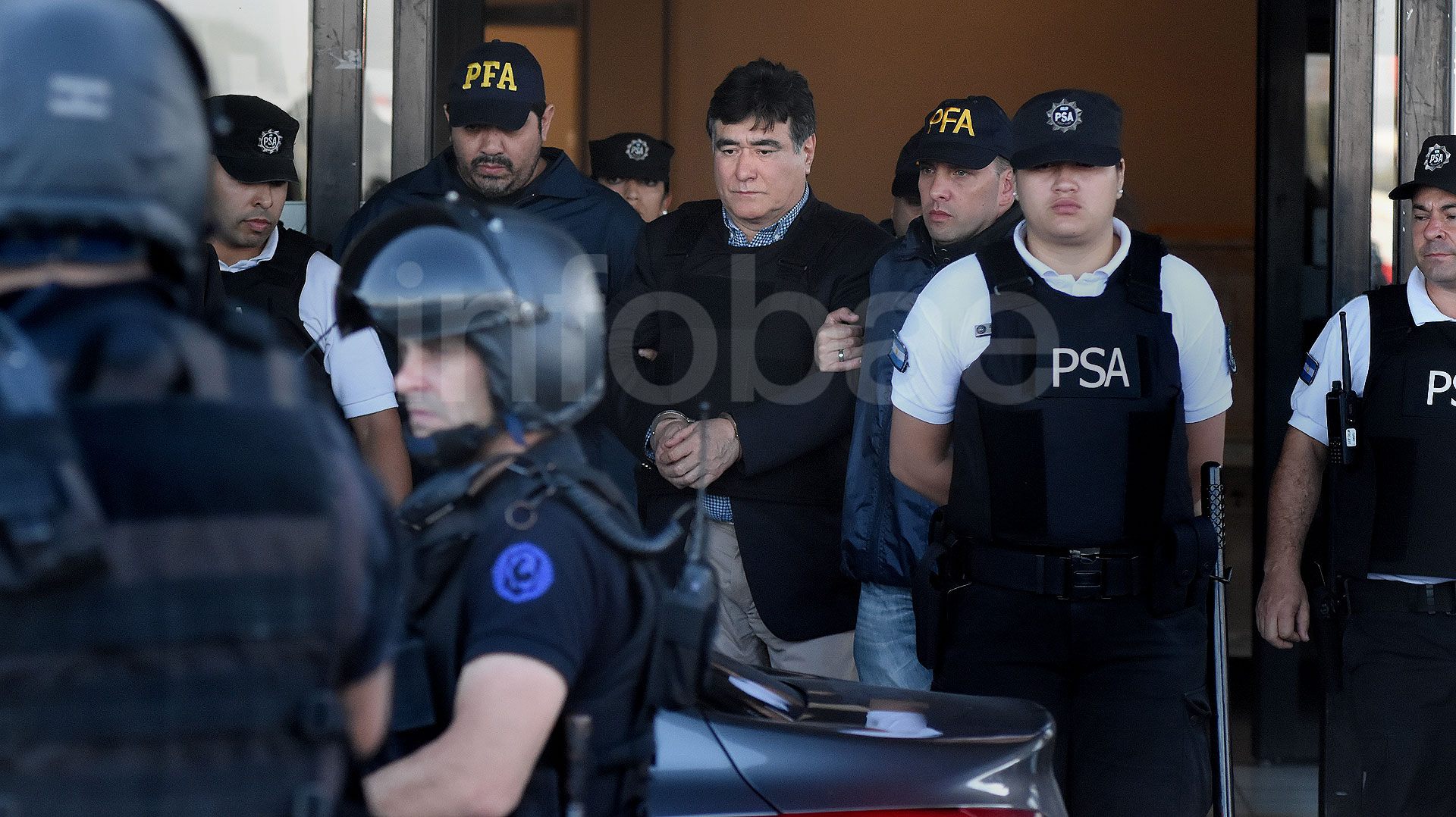 Carlos Zannini, esta mañana, al llegar a Aeroparque (Foto: Nicolás Stulberg)