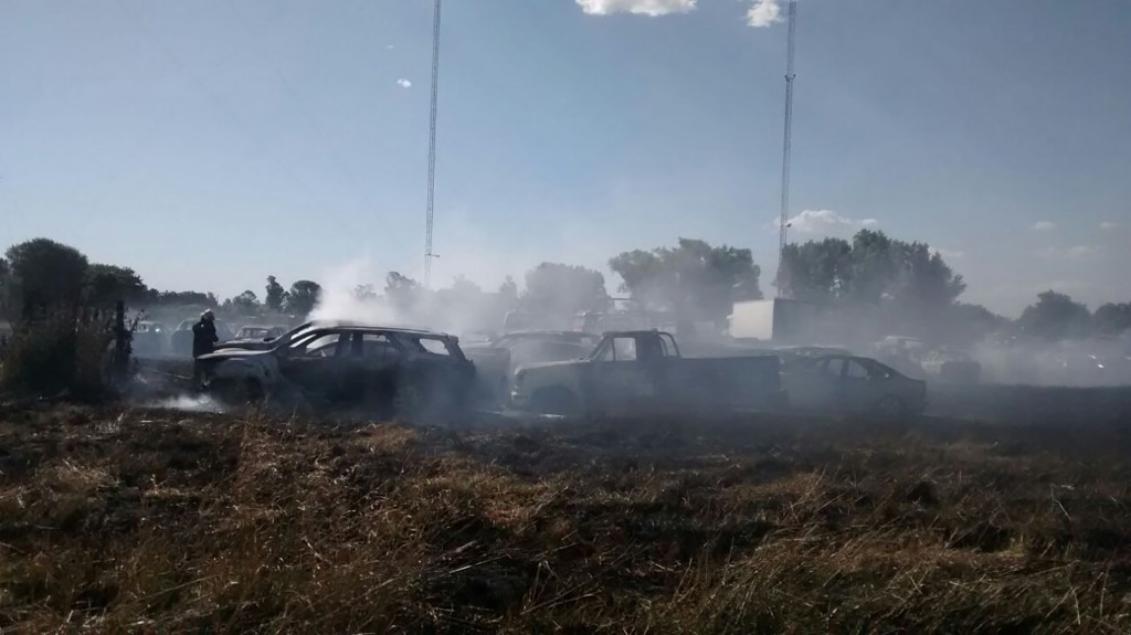 incendio en un deposito de autos de la gendarmeria 02