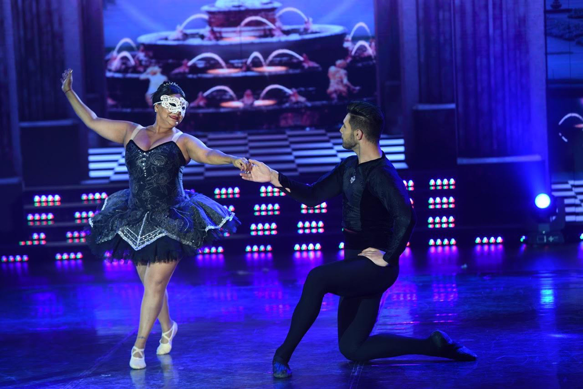 La Bomba y Arrigoni, bailando en el duelo del “clásico”