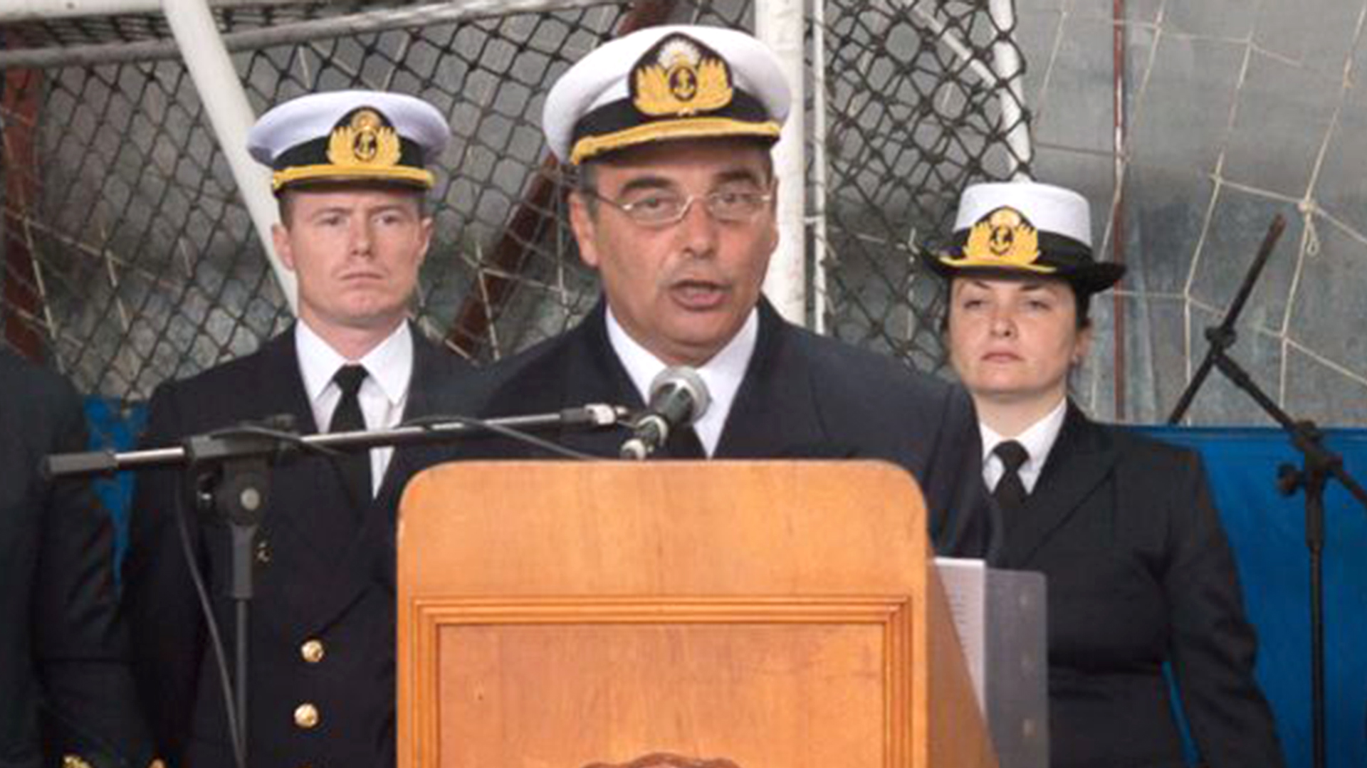 Luis Enrique Lopez Mazzeo, uno de los oficiales desplazados de su cargo