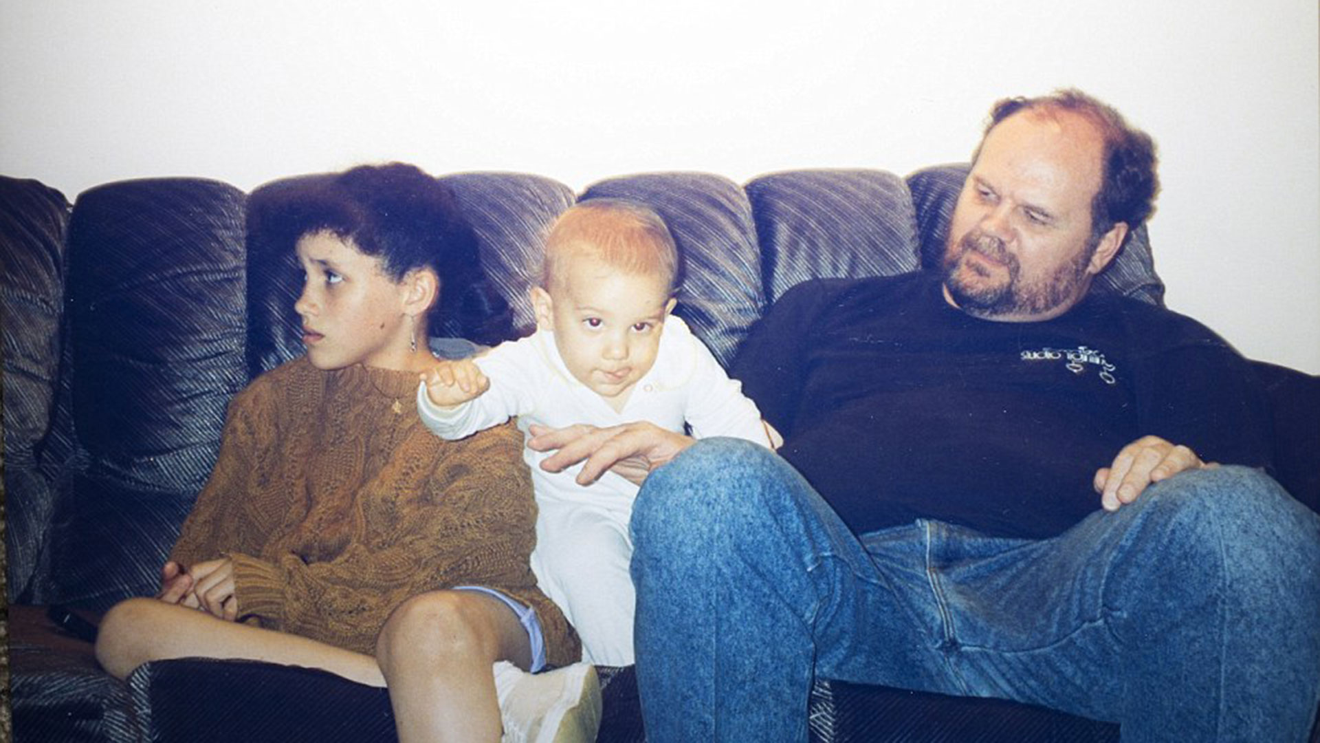 Postal familiar: junto con su padre Thomas Markle -del cual heredó su perfil artístico, ya que él fue director de iluminación de televisión y ganó un Emmy- y uno de sus medios hermanos