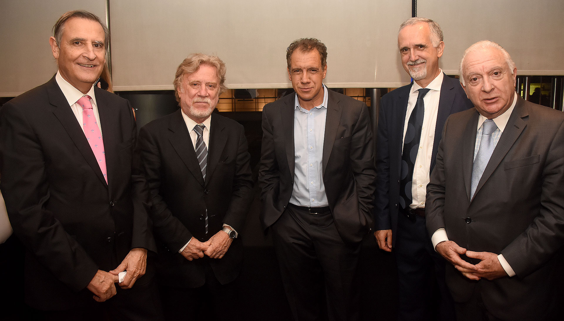 Héctor Aranda y Ricardo Kirschbaum (Grupo Clarín), Daniel Hadad, fundador de Infobae; Carlos Jornet, director periodístico de La Voz del Interior, y Norberto Frigerio, director de Relaciones Institucionales de La Nación