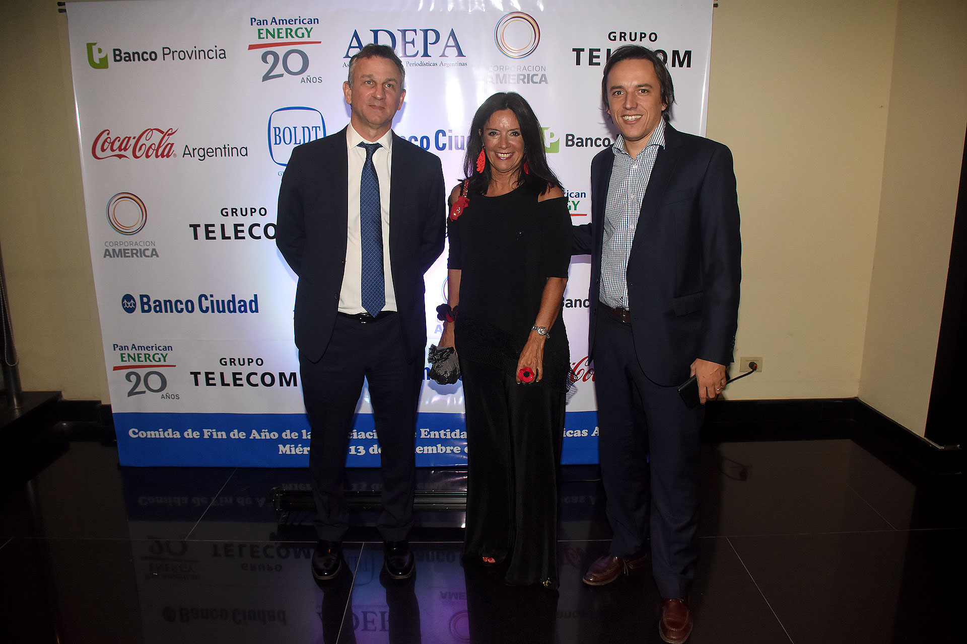 Fernán Saguier y José Del Río (La Nación) junto a Carolina Barros (Corporación América)