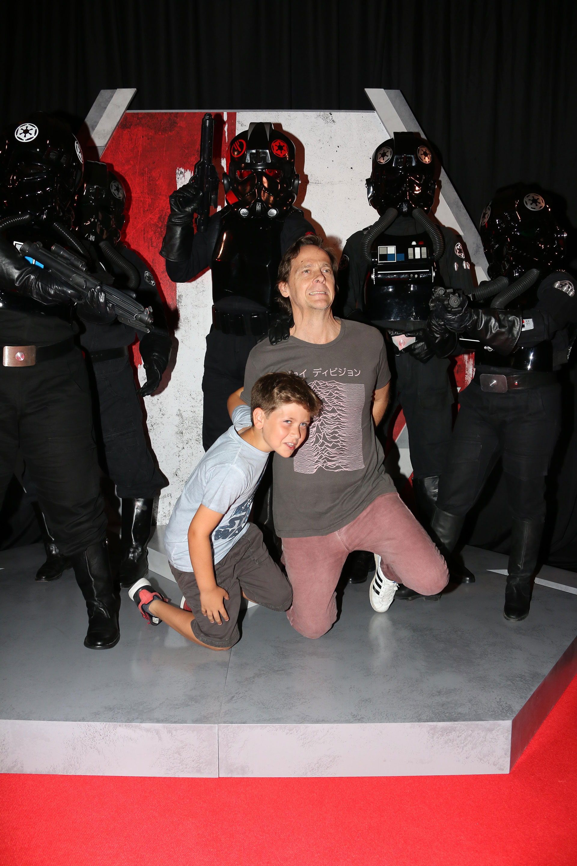 Matías y su hijo ¡atrapados! Foto: Gentileza Disney