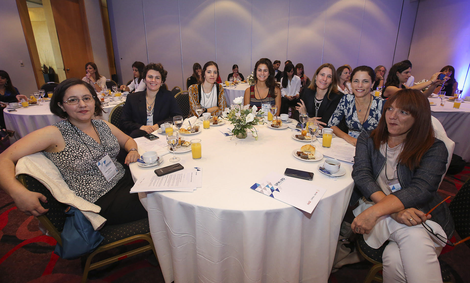 Sabrina Peskin, manager Google, Eugenia Naser, Marketing Sales Mercer, Victoria Maressi Directoral institucional W20, Milagros Domper, Ejecutiva de comunicación y RRII W20, Alejandra Fehram Global Chief Marketing & Communicationes Officer Grupo Assa, Helena Estrada Asesora de Min. de Producción, Tamara Erraiz Dt. Tkm