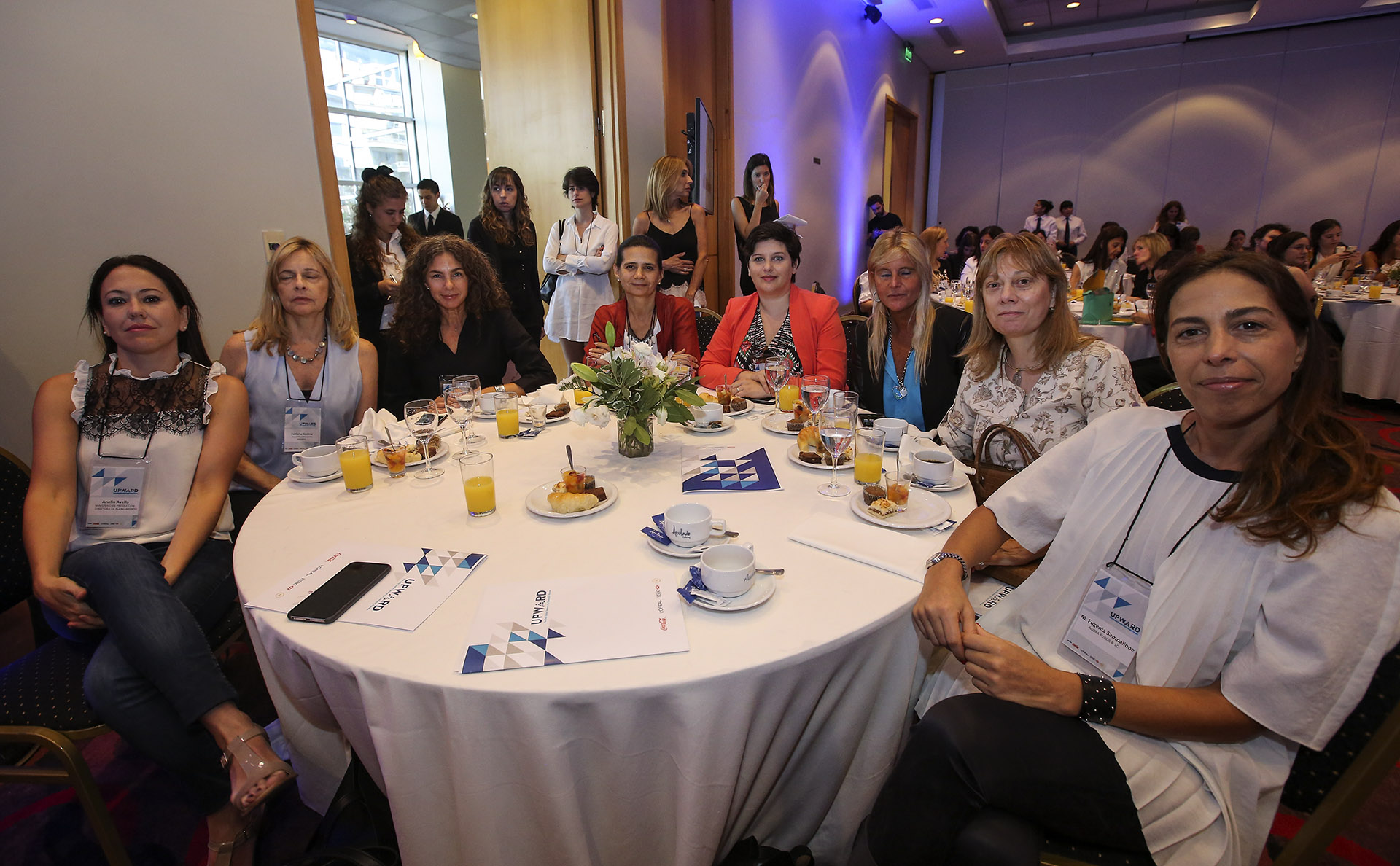 Analia Avella, Ministerio de Producción, Fabiana Gedow, Valeria Colombo, INAM, María Gabriela Macagni Directora Grupo Supervielle , Pamela Scheurer Nubis Metris, Bettina Pancino ONG comprometidas, Roxana Jasson, Secretaria Ejecutiva Villanueva y Asociados, María Eugenia Samplione- Directora Agora Public Affairs