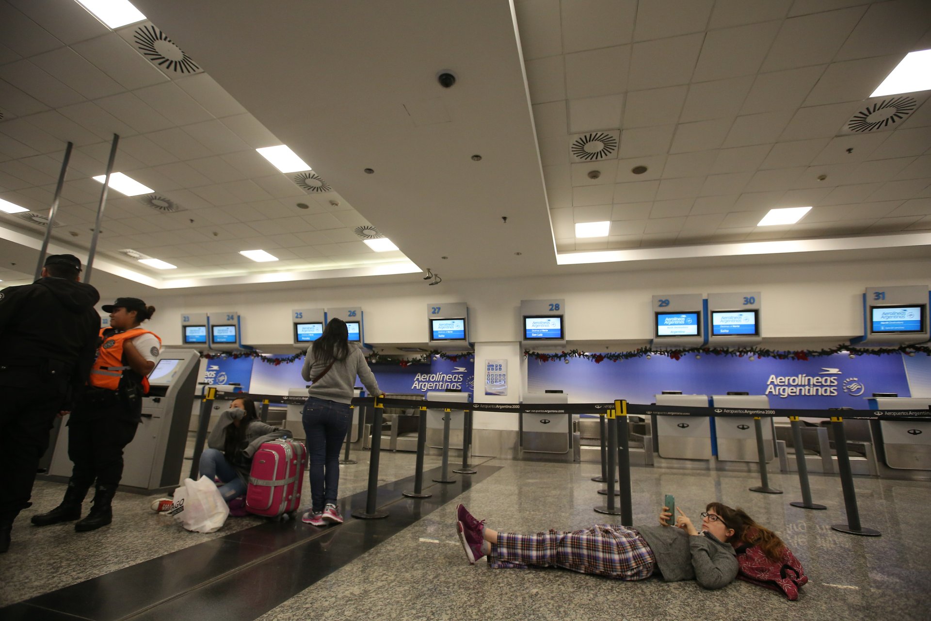 Más de 22 mil serán afectados por la cancelación de 350 vuelos de Aerolíneas Argentinas (Agustín Marcarian)