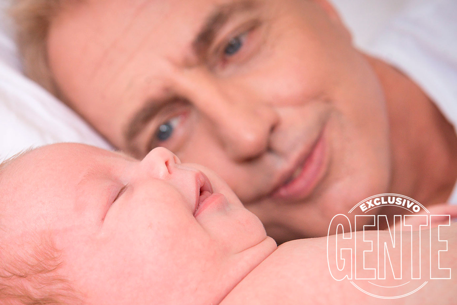 Haciendo fiaca en la cama.Foto: Fabián Uset/GENTE