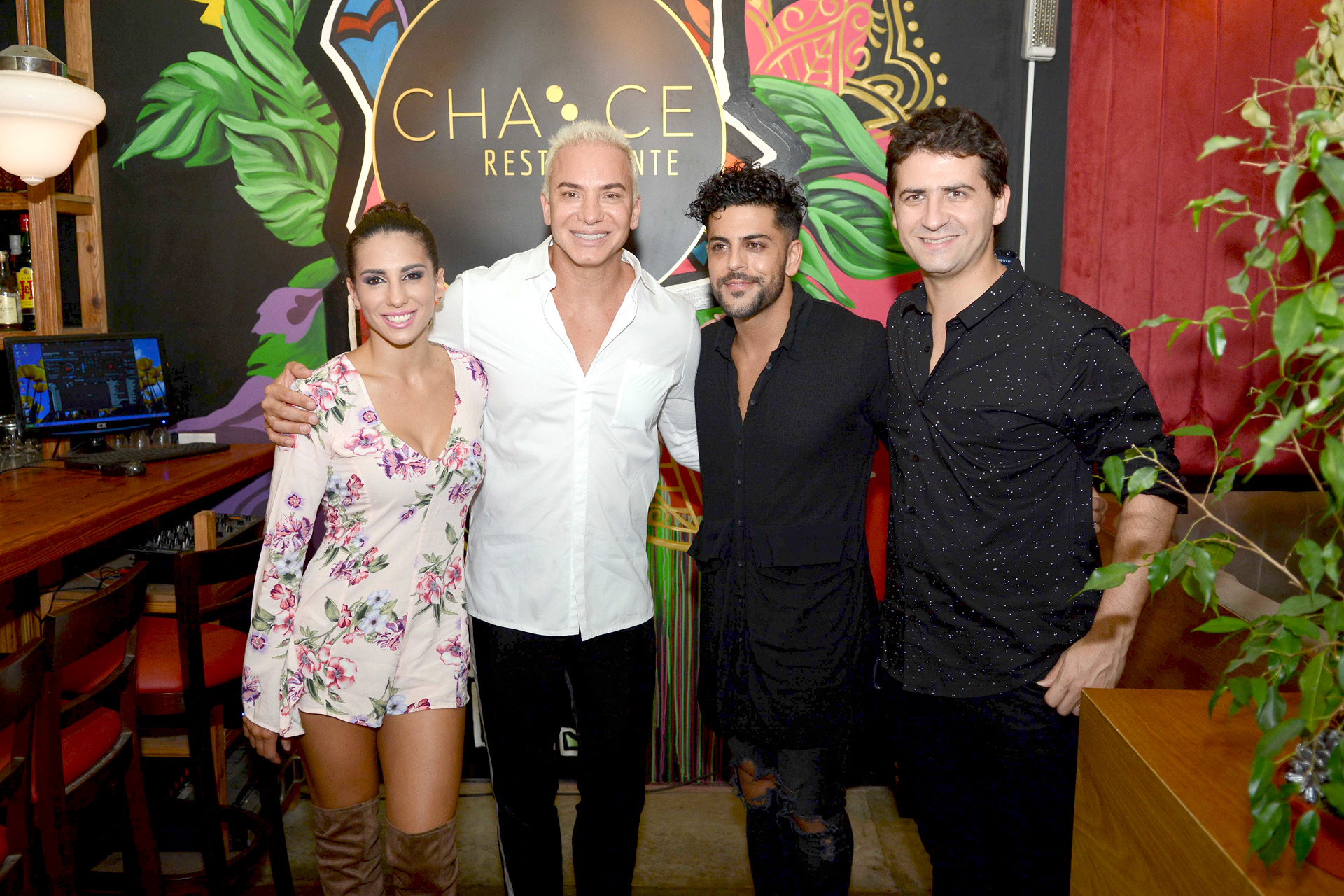Cinthia Fernández, Flavio Mendoza, Facu Mazzei y el humorista Miguel Martín, más conocido por su personaje del Oficial Gordillo
