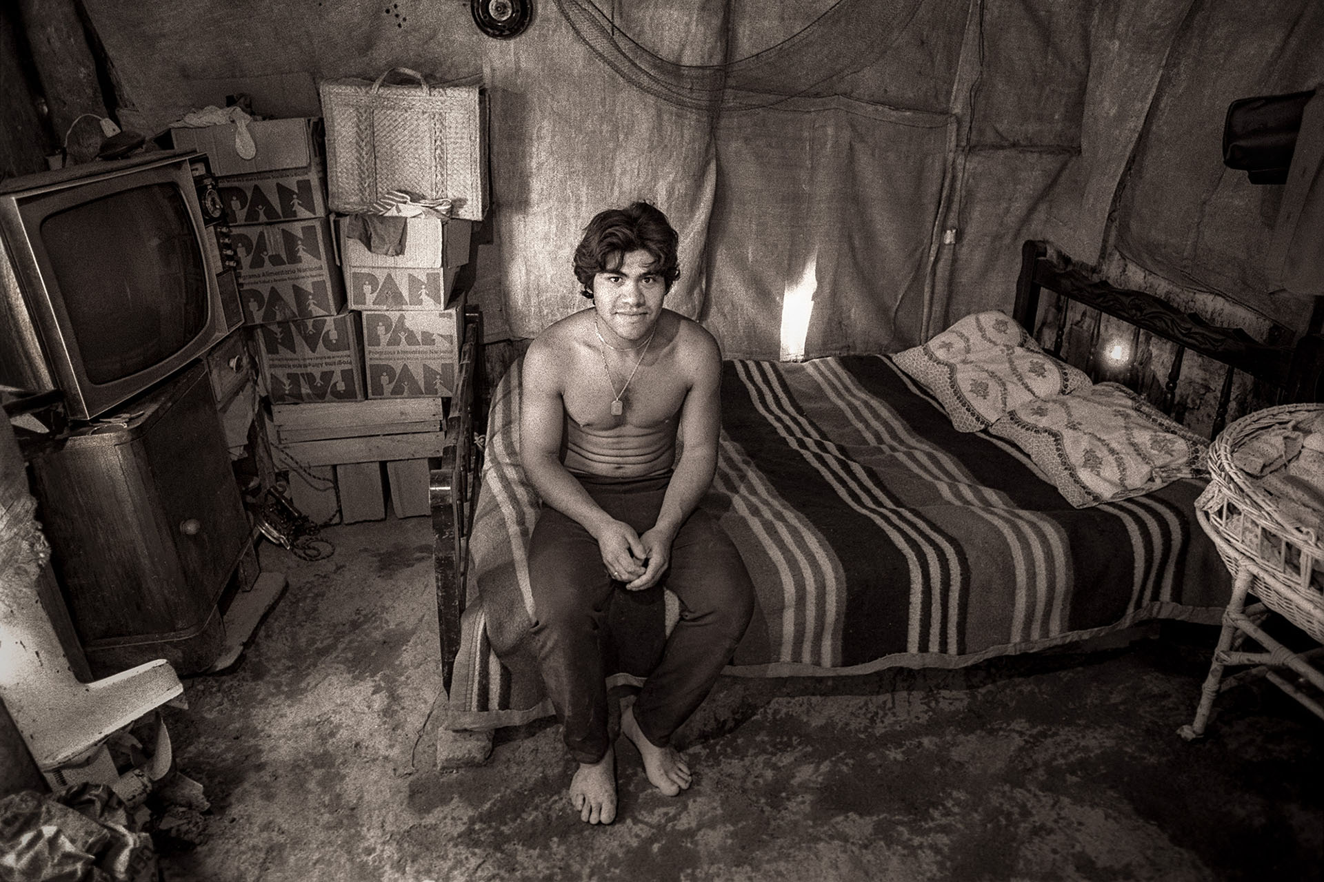 Andy Goldstein. “Inventarios”. Serie “Gente en su casa”, capítulo “Inundados” (1988)