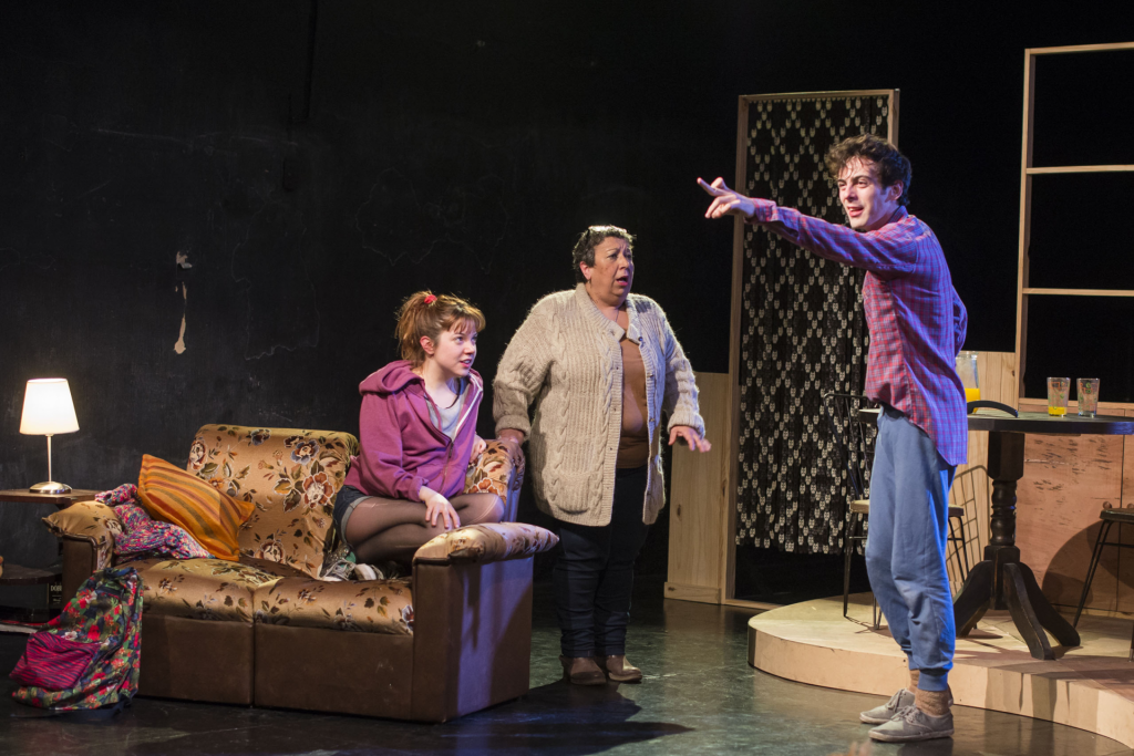 Obra como si pasara un tren