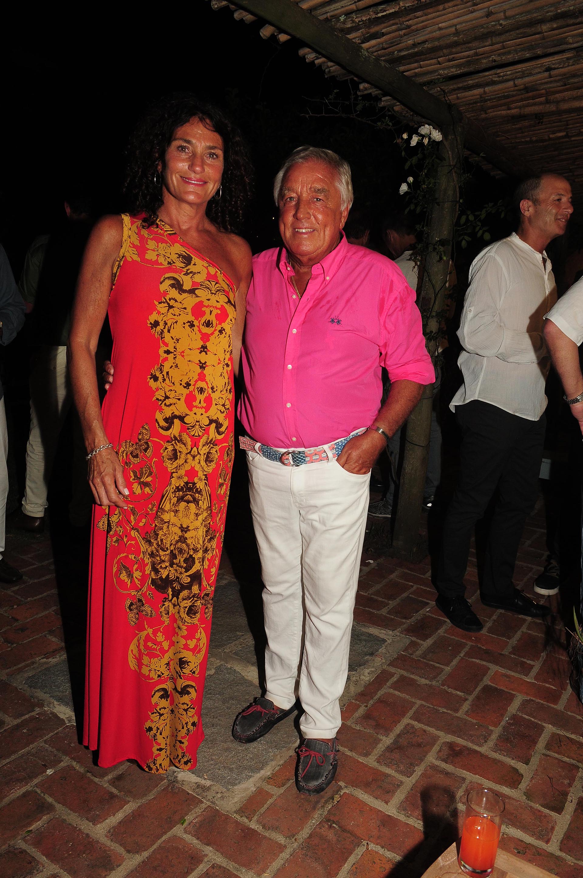El presidente del Gruppo Modena, Julio De Marco, y su mujer Alejandra Stefani recibieron a los invitados al cumpleaños en su casa de Punta del Este