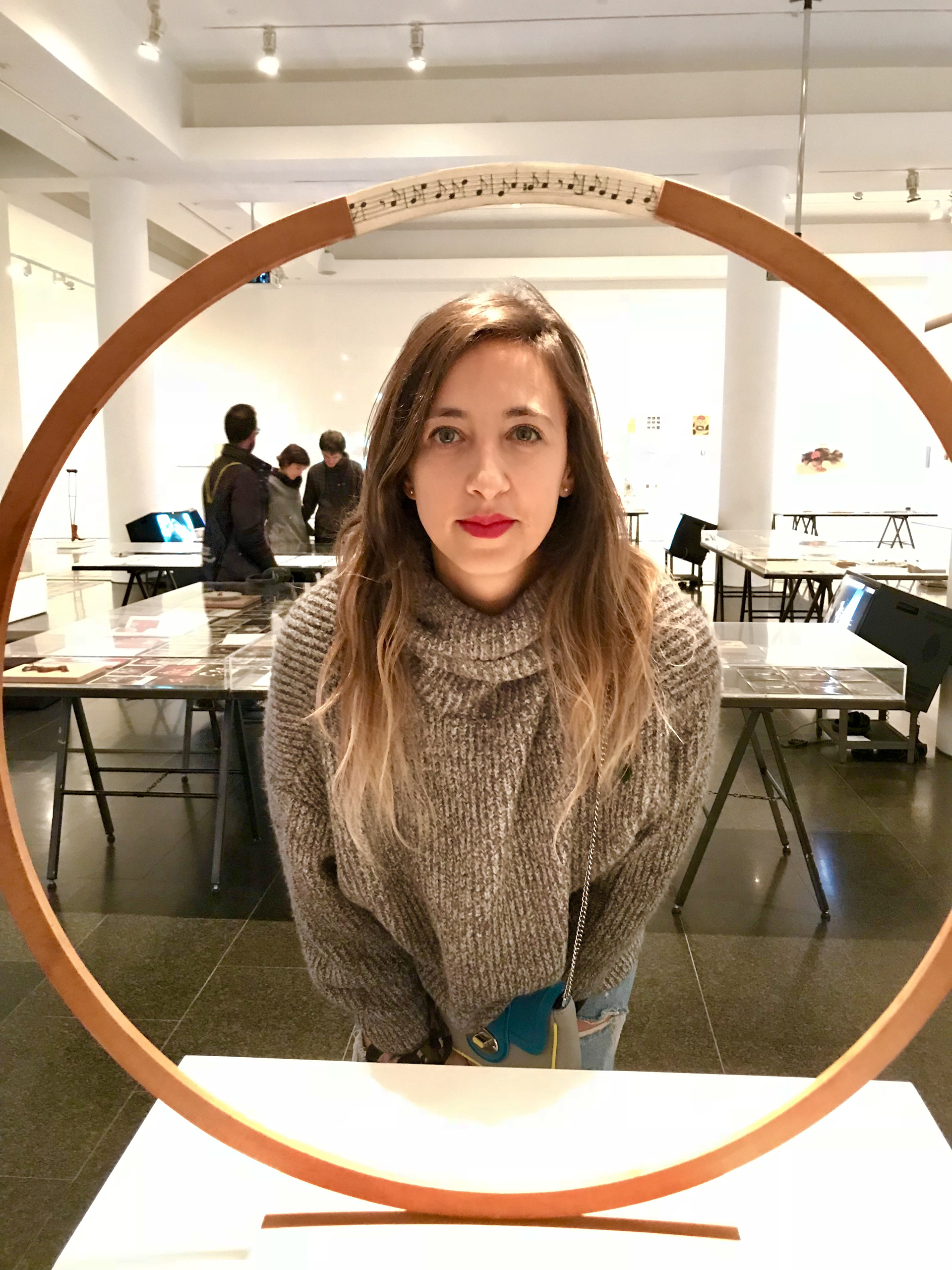 En 2014 publicó el poemario Los hombres de mi oficio, Ed. Huesos de Jibia. La suerte de las mujeres, ganador del III premio del Fondo Nacional de las Artes en 2016, es su primer libro de cuentos