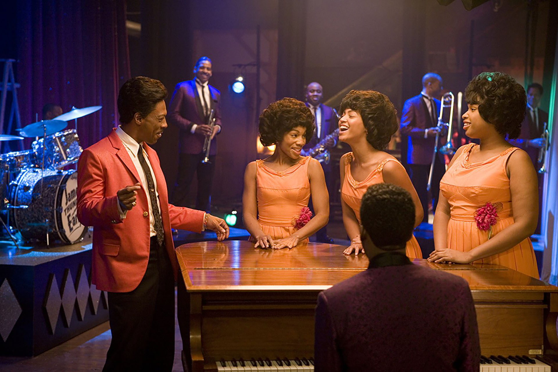 Soñadoras (2007) – 64ª edición. Dirigida por Bill Condon. Ganó 3 Globos de Oro: mejor película musical, mejor actriz y mejor actor