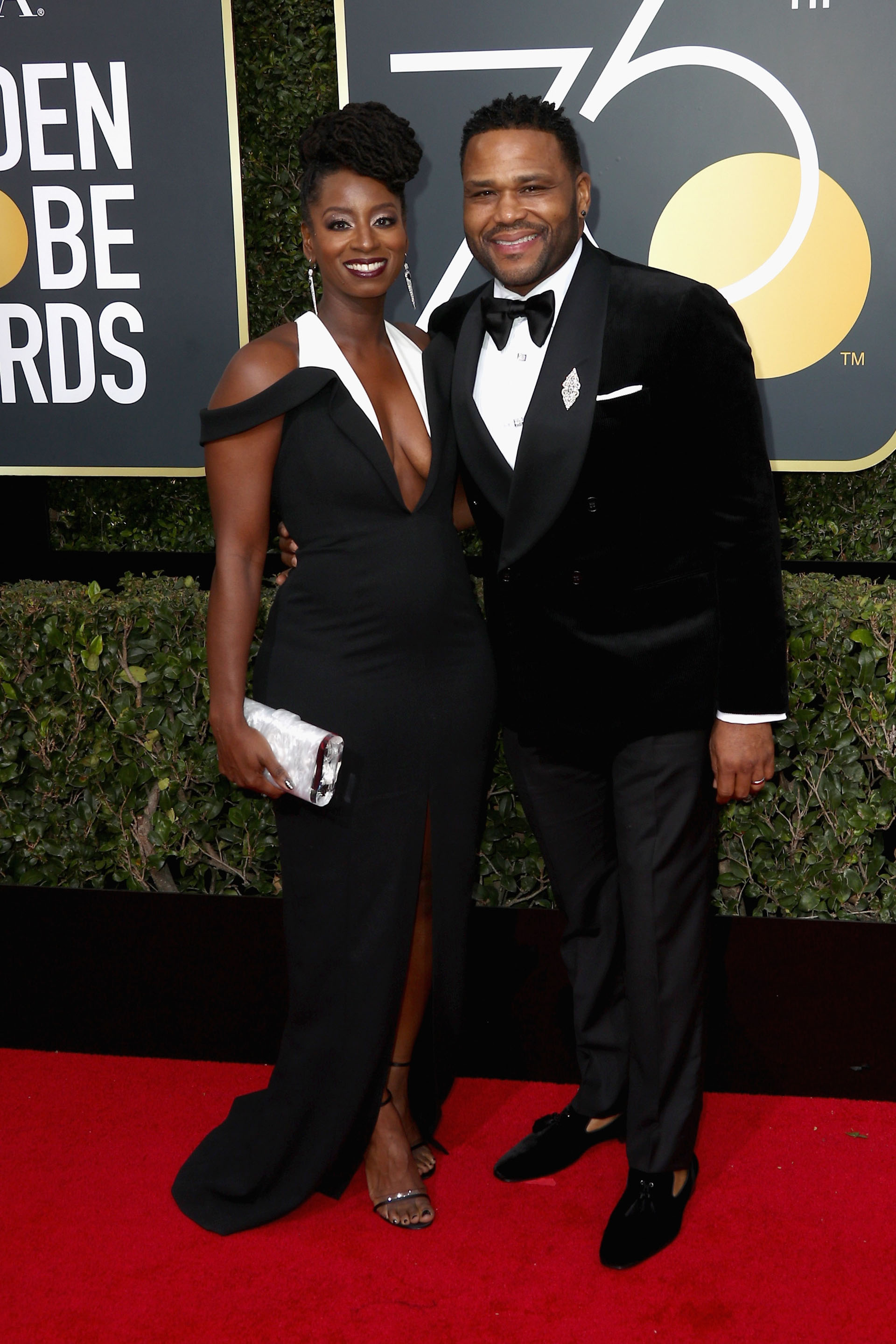 Alvina Stewart y Anthony Anderson (AFP)