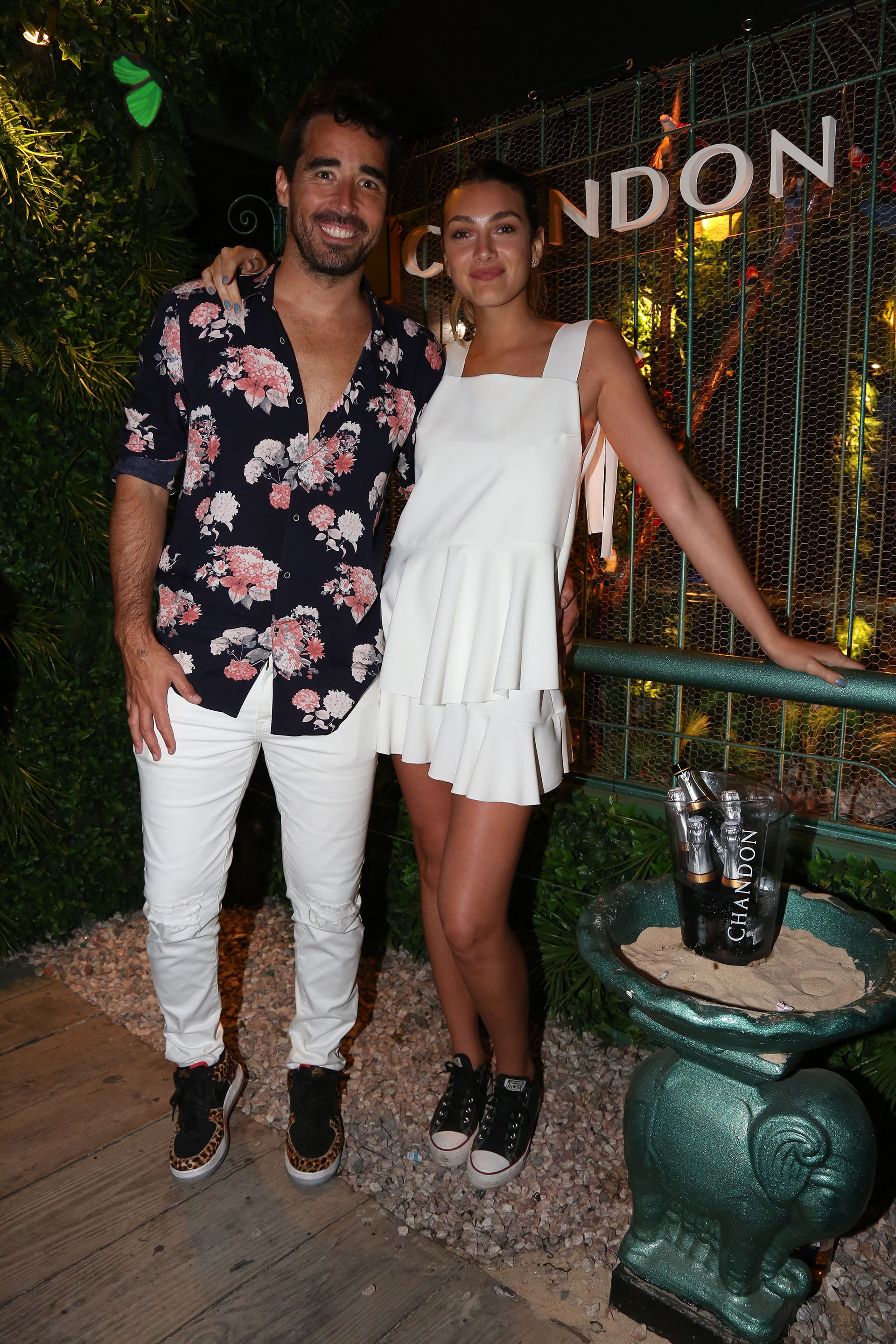 Nacho Viale y Lucía Pedraza en la fiesta de Chandon de fin de año