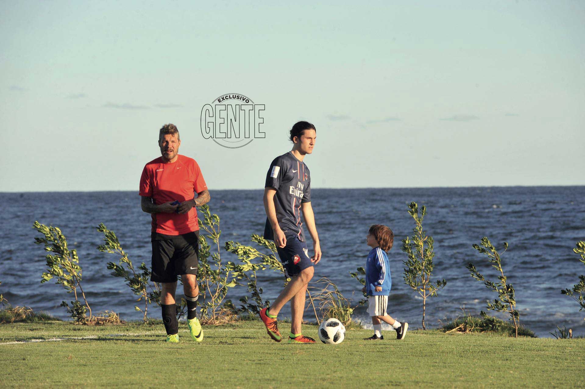 Marcelo y sus dos hijos varones: Francisco y Lolo. Foto: Julio Ruiz/GENTE