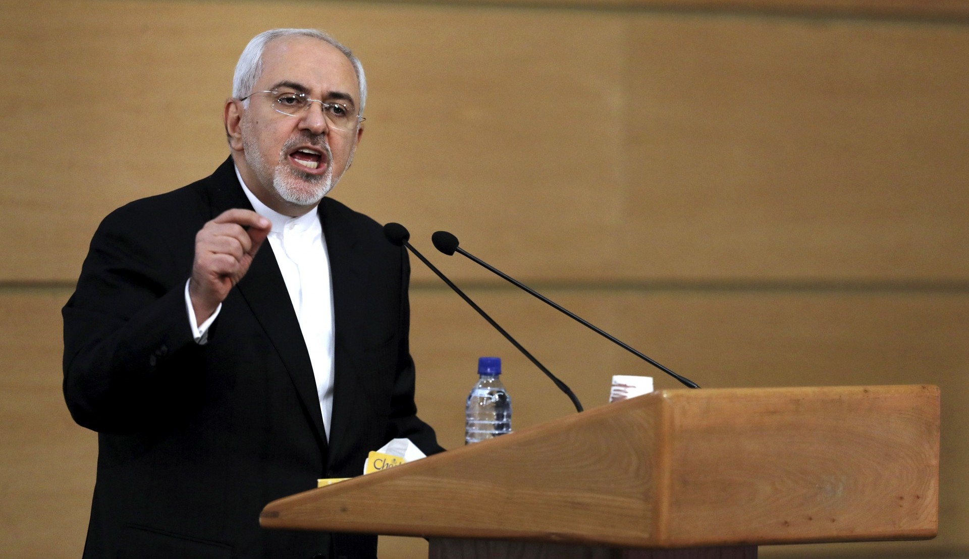 El CSW cuestionó la visita del canciller iraní, Mohammad Javad Zarif, a Uruguay y Brasil