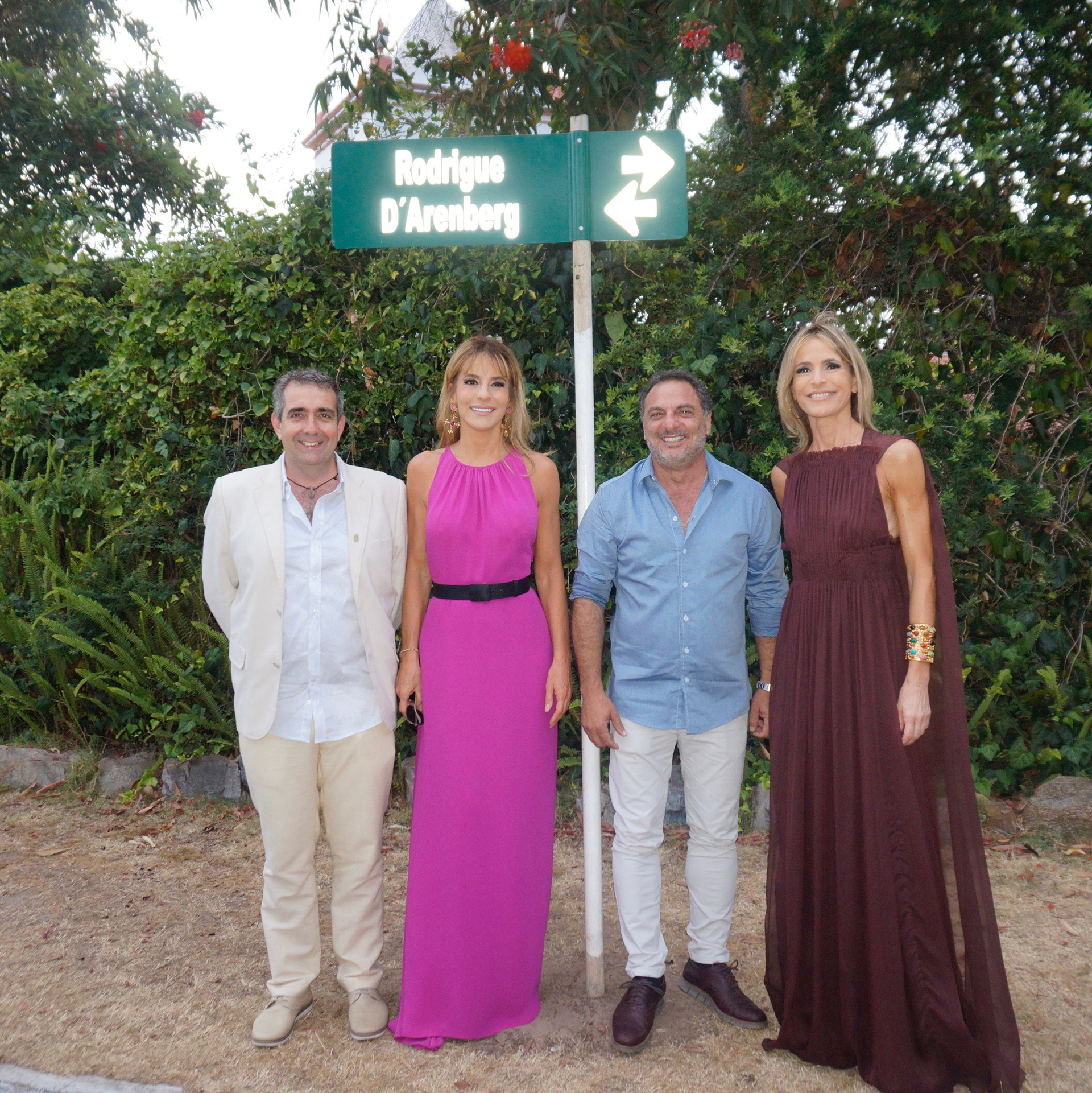 Alexandro Infante, edil de la intendencia de Maldonado; Patricia Della Giovampaola; el alcalde de Punta del Este, Andrés Jafif, y Rossella Della Giovampaola