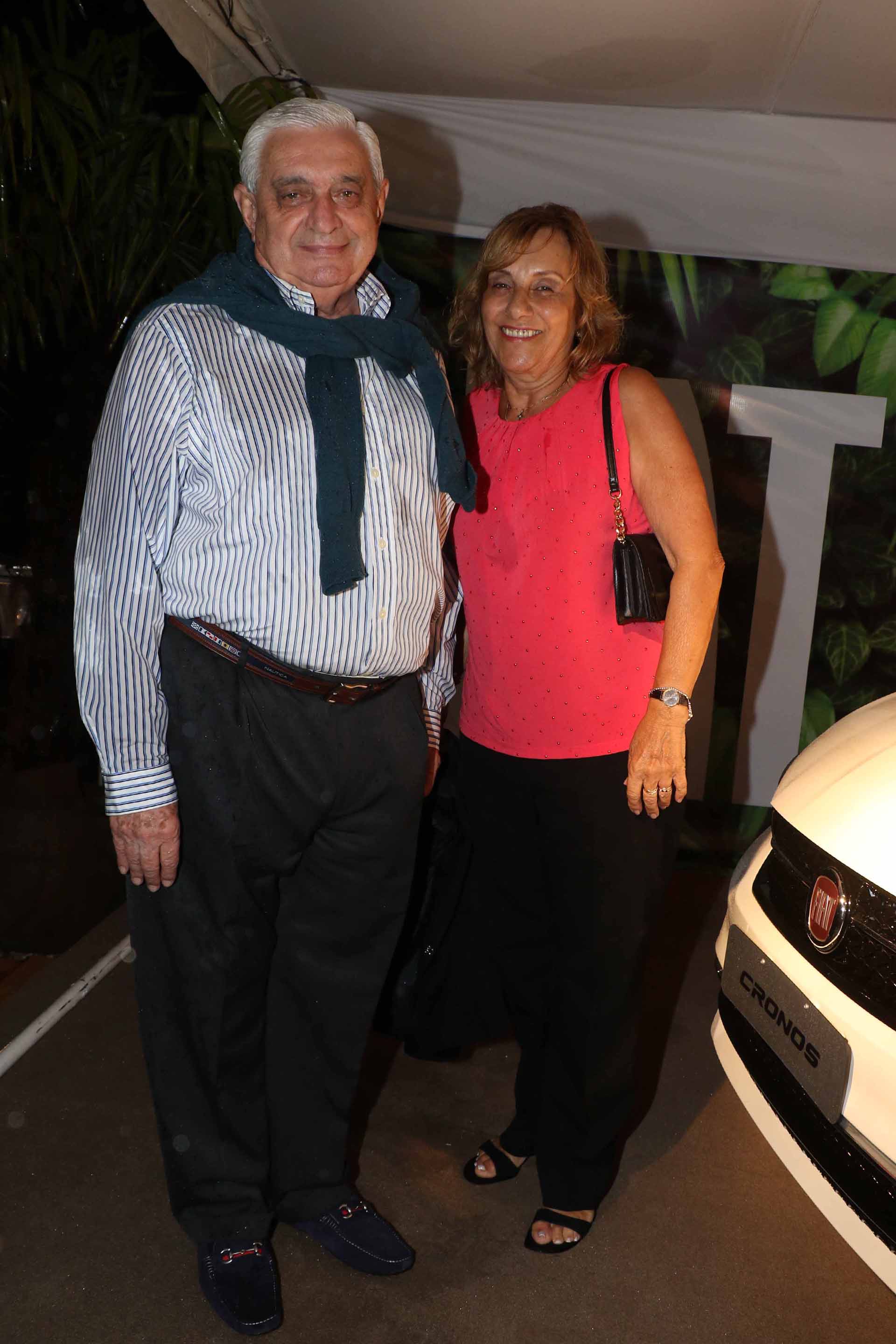 El presidente de la Bolsa de Comercio de Buenos Aires, Adelmo Gabbi, y su mujer