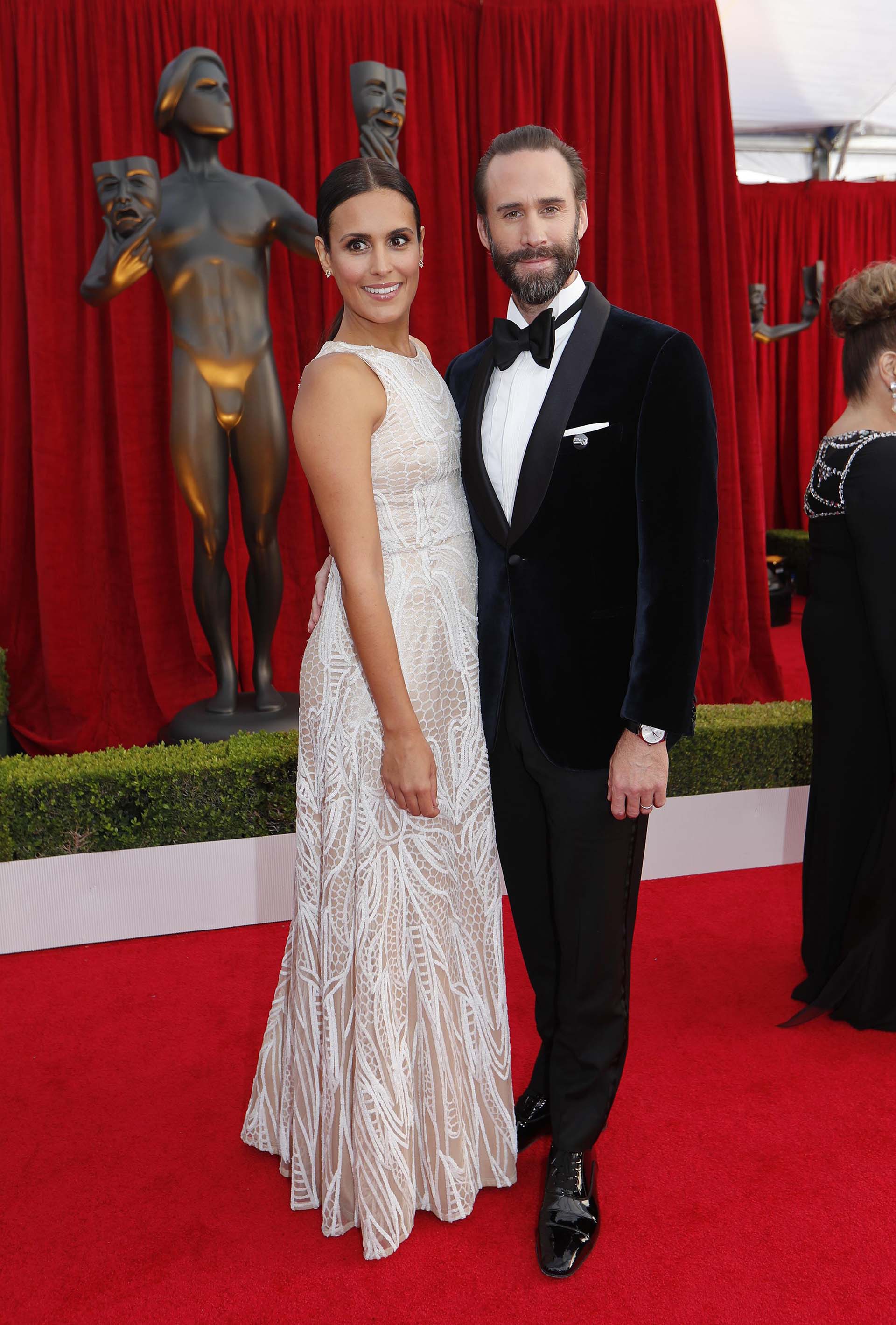 Joseph Fiennes y Maria Dolores Dieguez (REUTERS/Mike Blake)