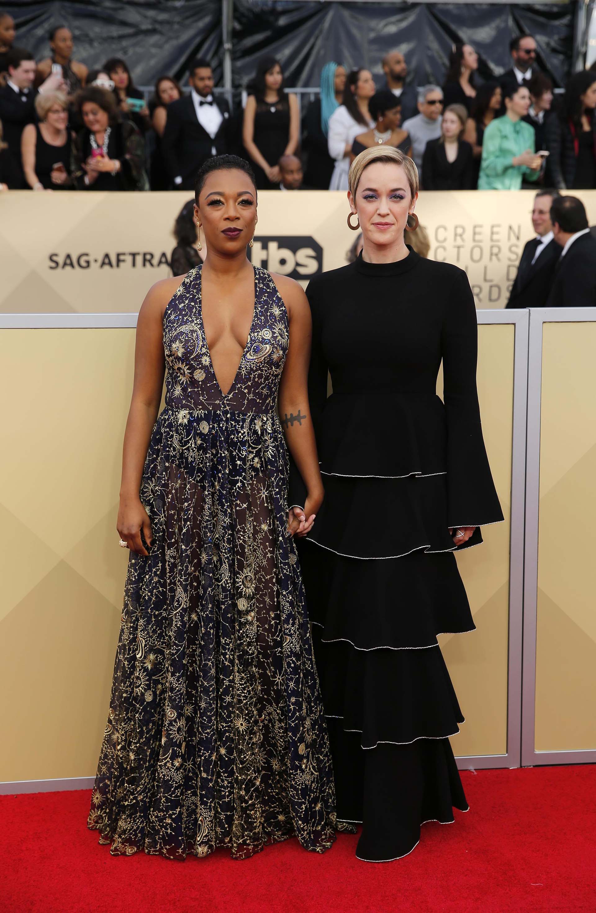 Samira Wiley y Lauren Morelli (REUTERS/Monica Almeida)