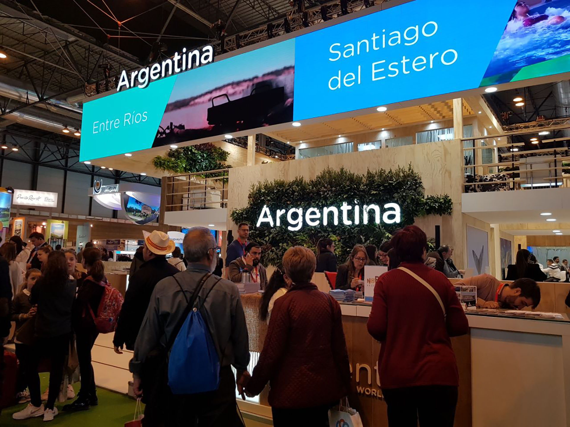 “Estamos presentes en FITUR 2018 porque España y Europa son mercados prioritarios para nuestro país. Este año alcanzamos los 200 mil turistas españoles”, señaló desde Madrid el ministro de Turismo de la Nación, Gustavo Santos.