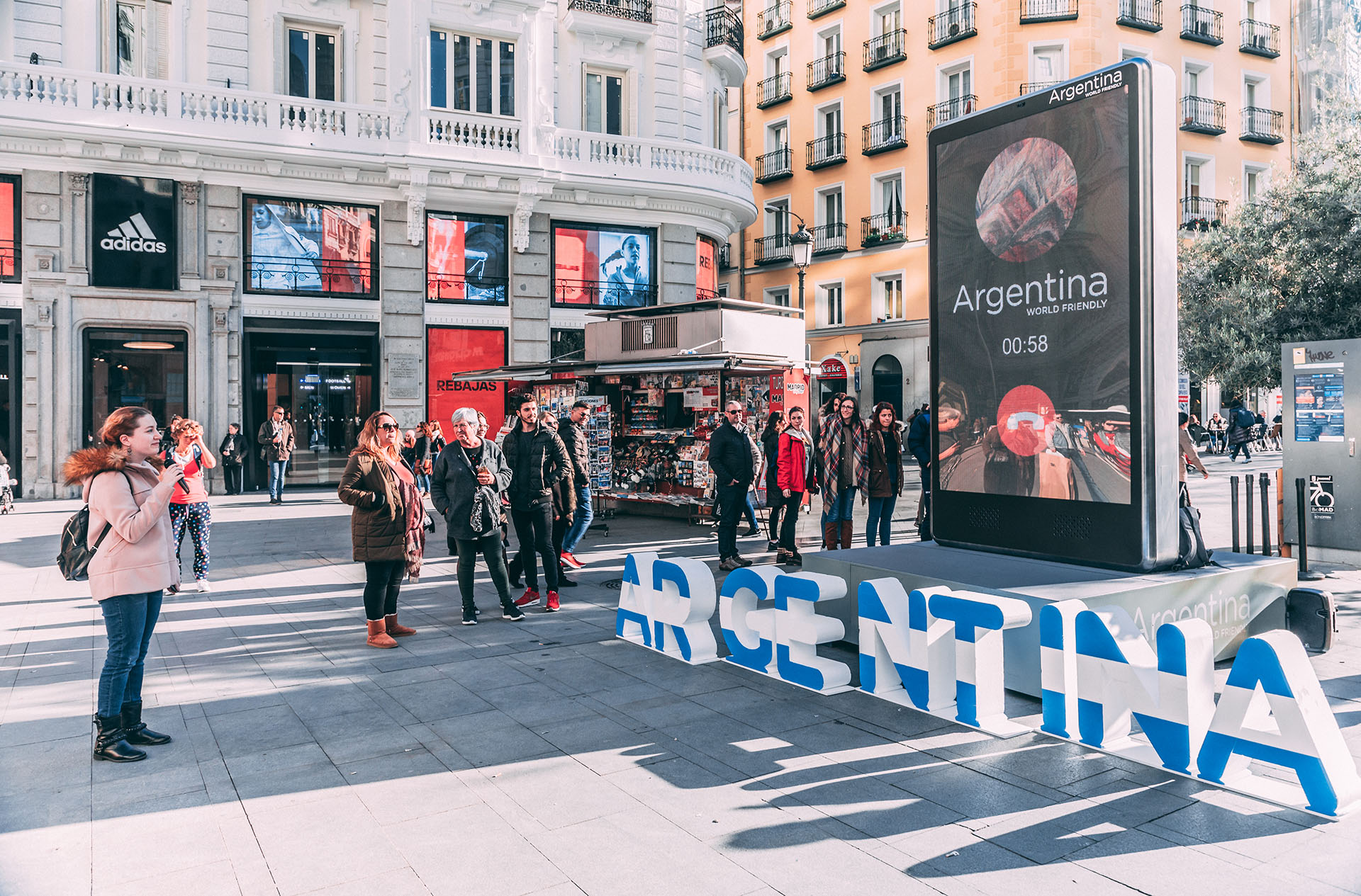 “Argentina se está promocionando de una manera innovadora. Buscamos nuevos recursos para sorprender a los potenciales turistas y entusiasmarlos para visitar nuestro país”, dijo el ministro de Turismo de la Nación, Gustavo Santos.