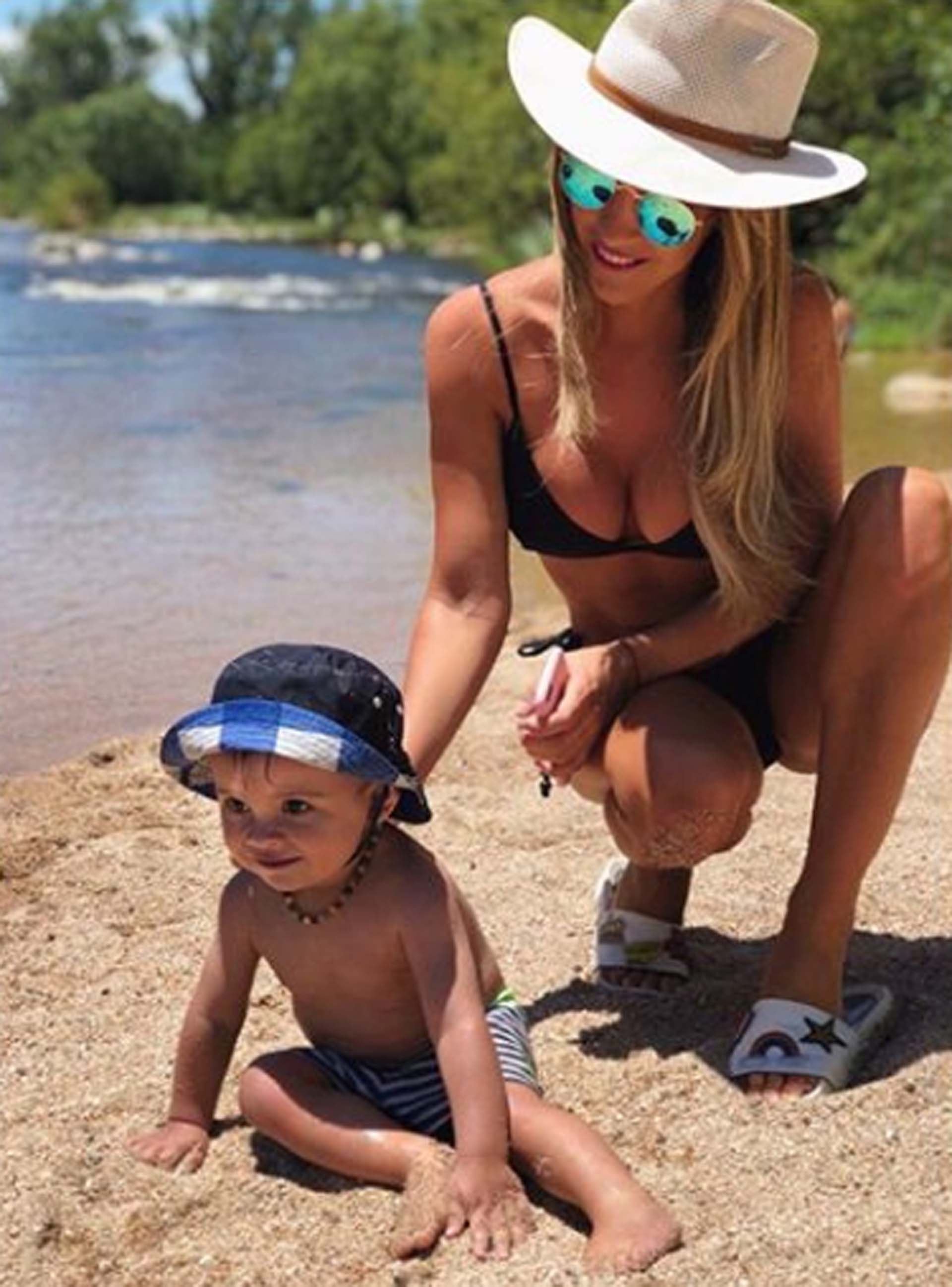 Manuela con su sobrino Valentín