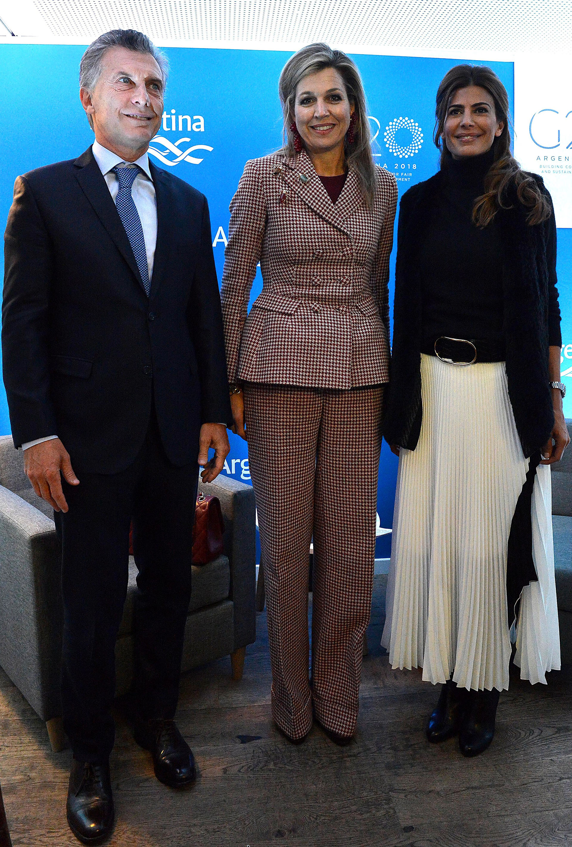 El look sastrero de Máxima vs. la propuesta conservadora de Juliana