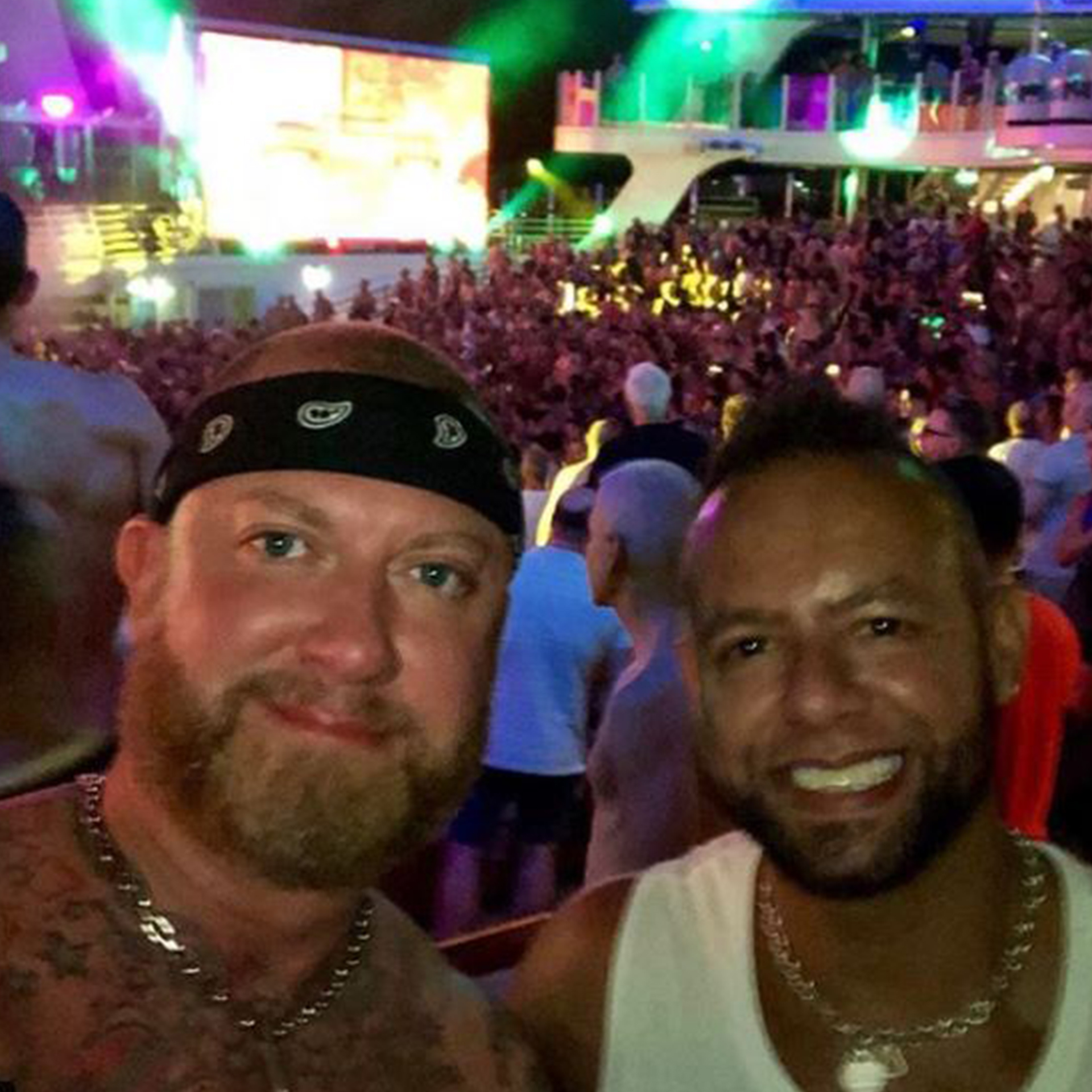 Cientos de personas participaron del tour de siete días del Harmony of the Seas por el Caribe (Instagram)