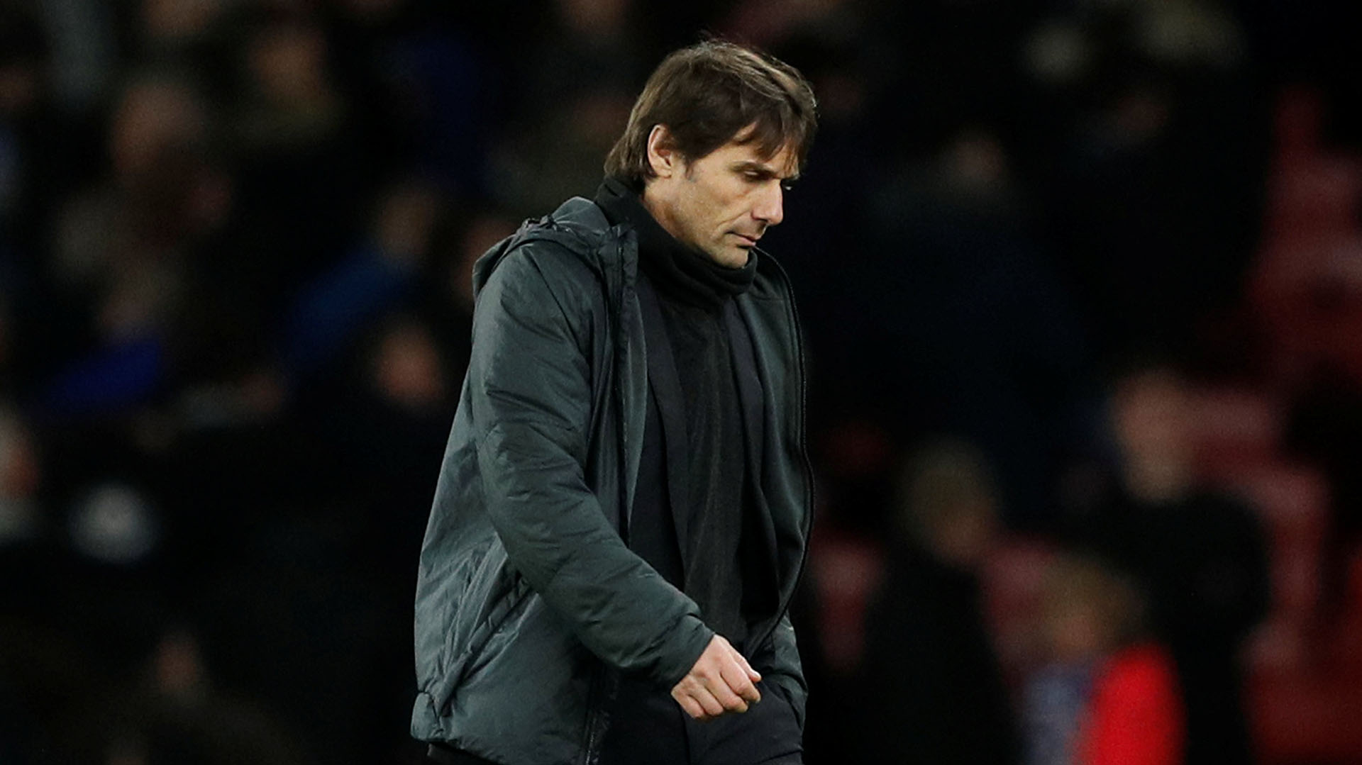 Antonio Conte está preocupado por los fichajes del Chelsea y tuvo un cortocircuito con Abramovich (Reuters)