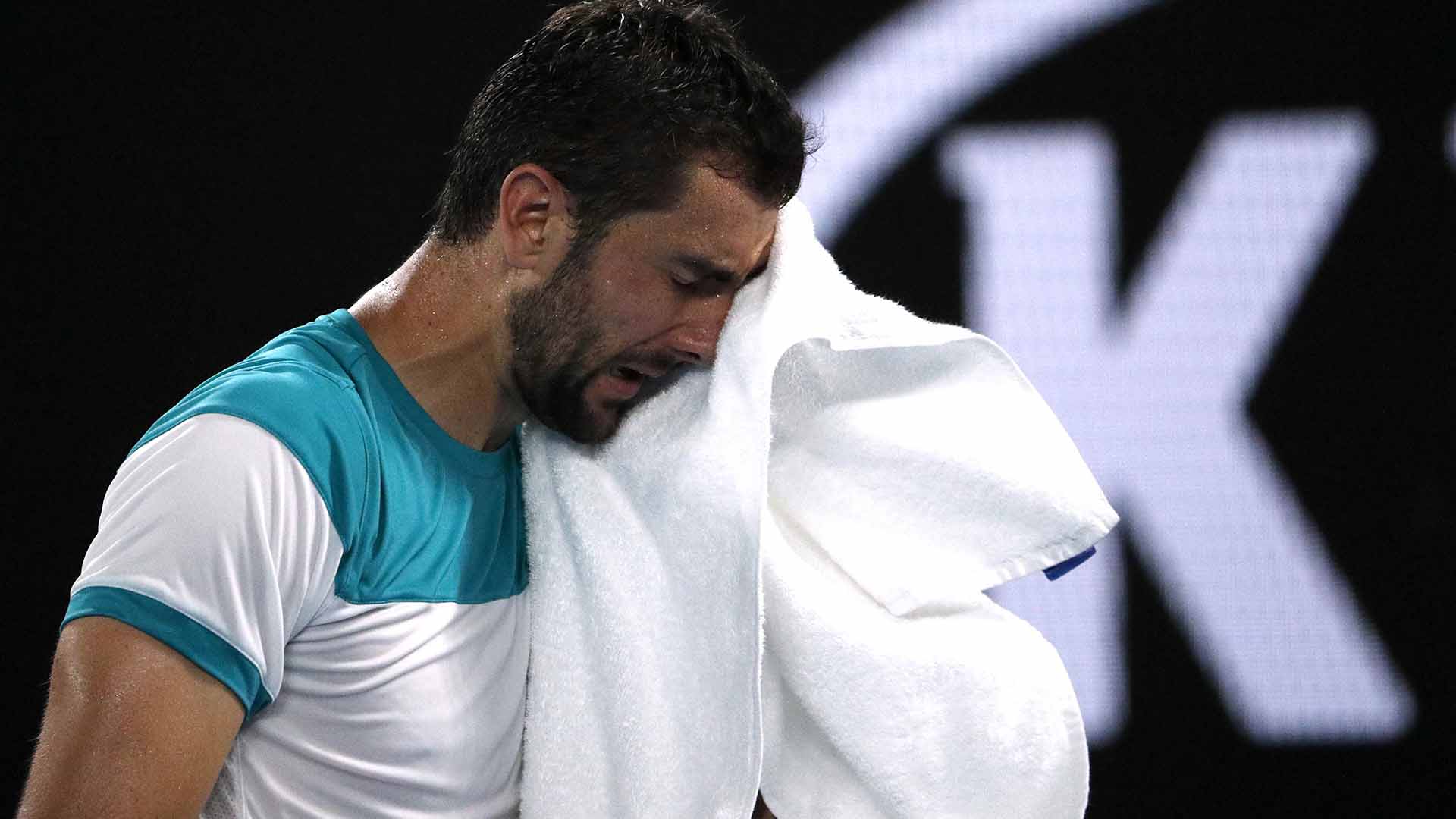 Marin Cilic criticó a la organización por cerrar el techo en su partido ante Federer (Reuters)