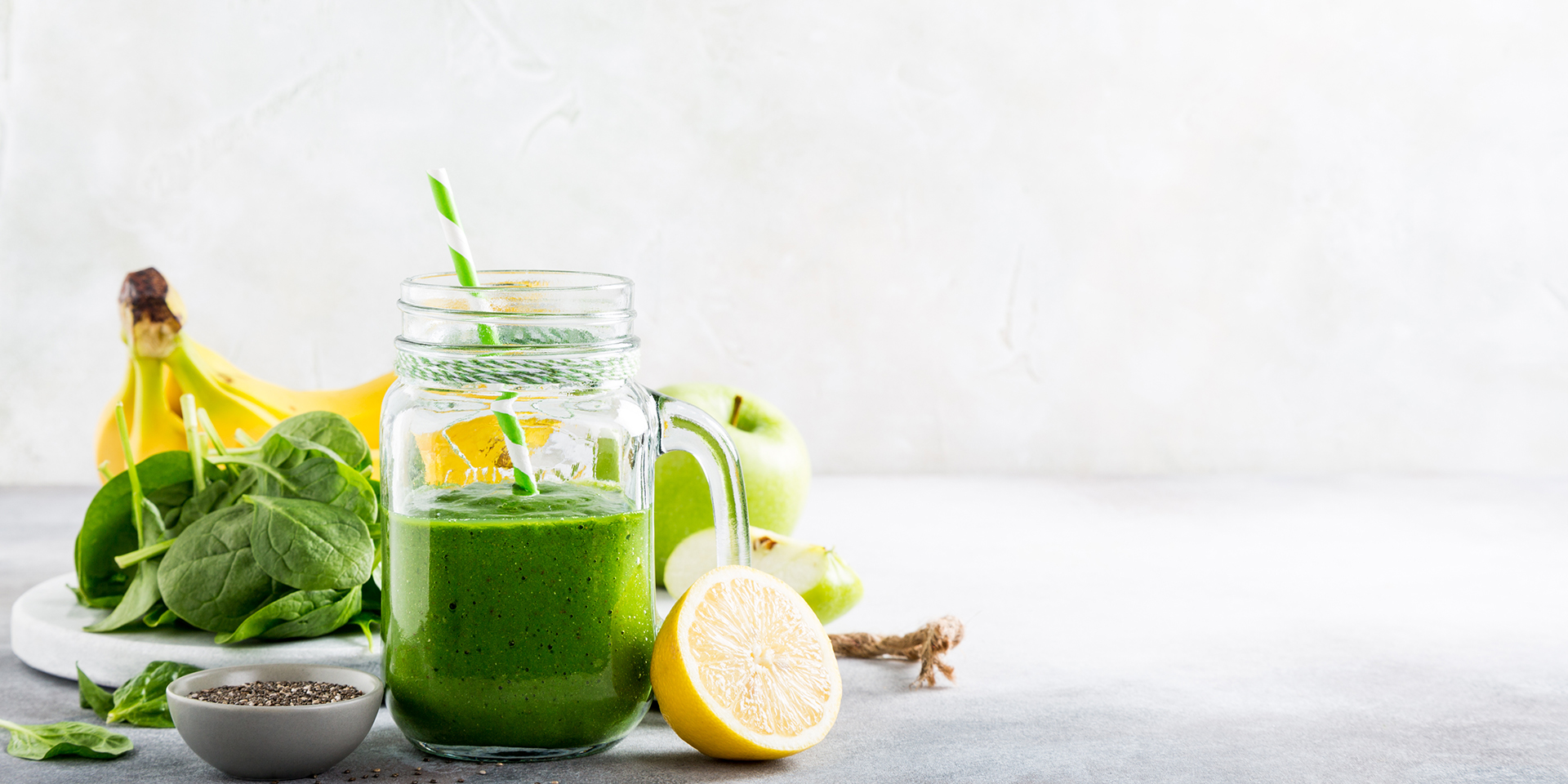 El pepino y los vegetales de hojas verdes son dos opciones para incluir en licuados verdes (Getty Images)