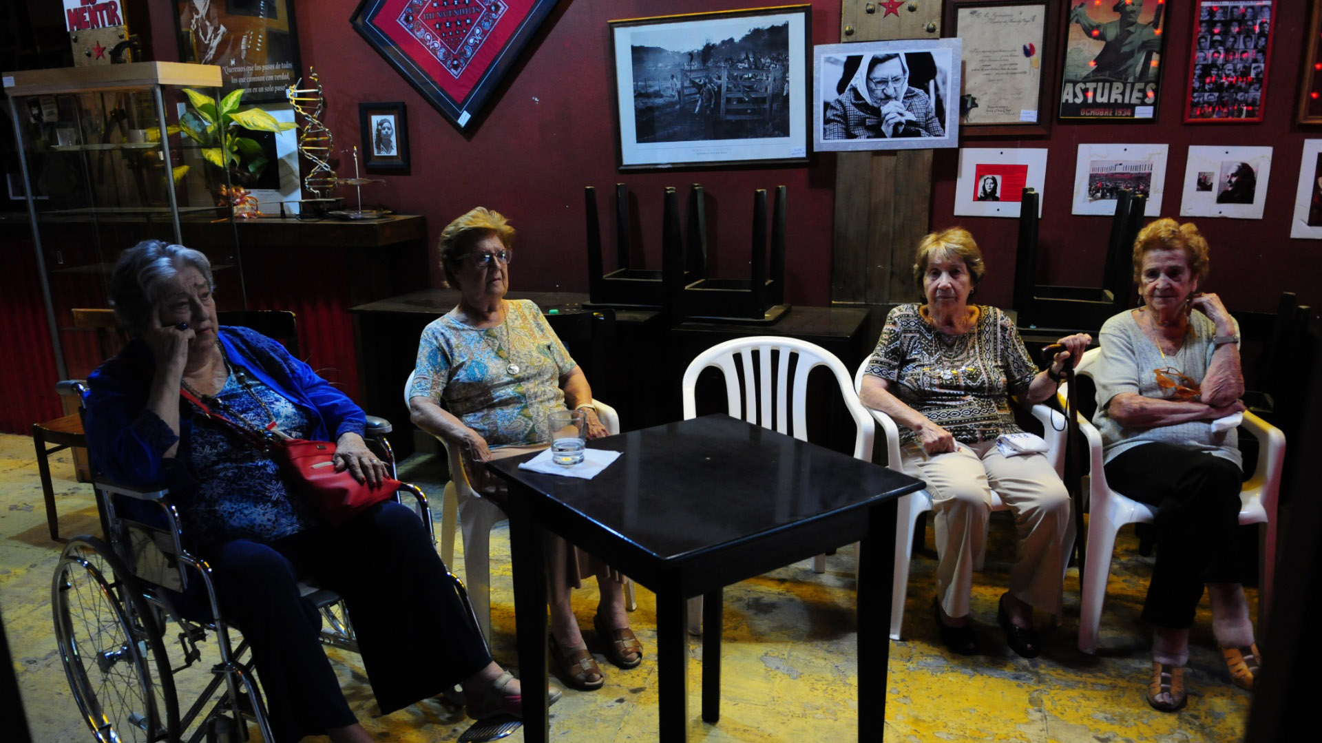 Hebe de Bonafini junto a otras Madres de Plaza de Mayo