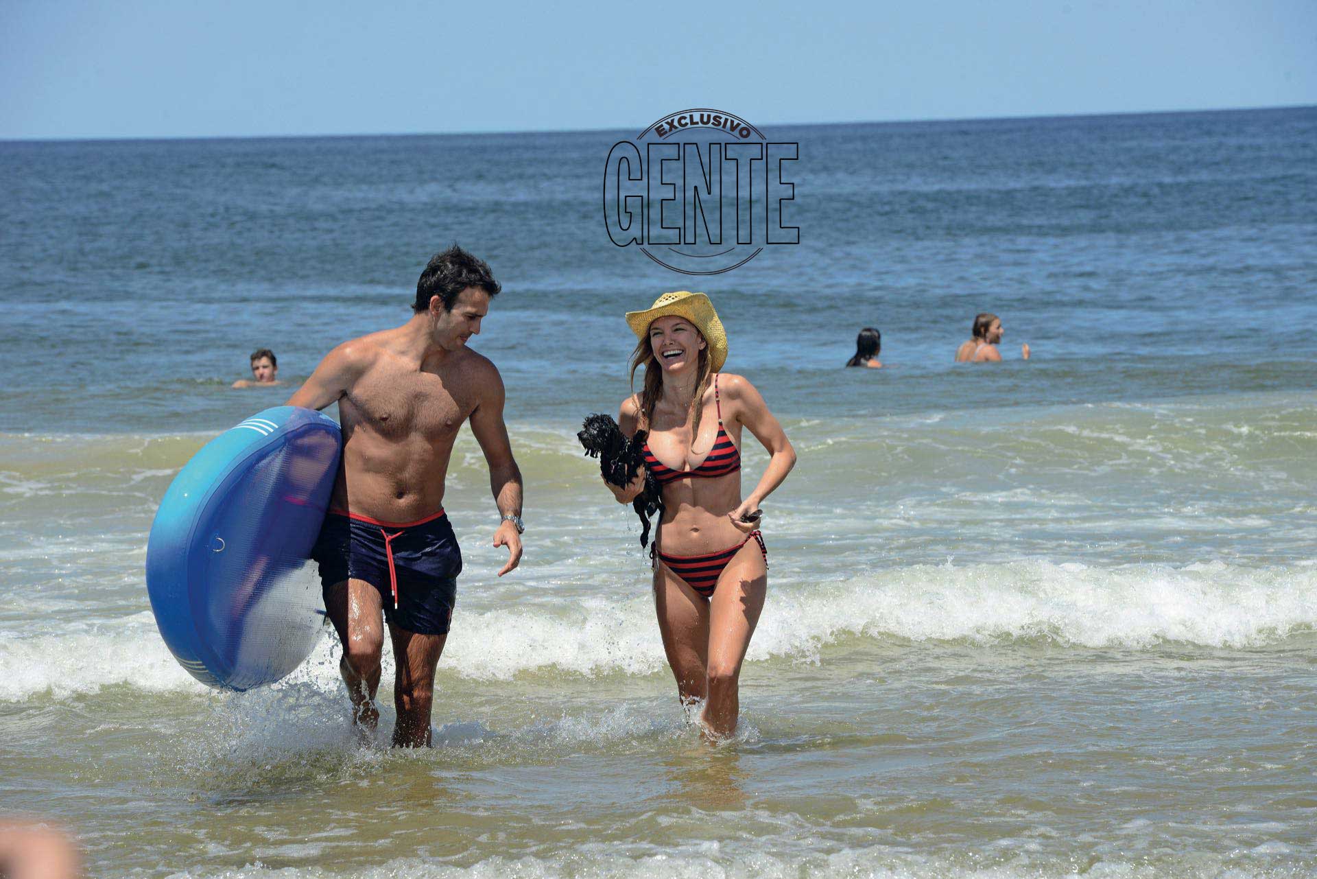 Sofía Zámolo y José Félix Uriburu en Punta del Este (Foto Alejandro Carra/GENTE)