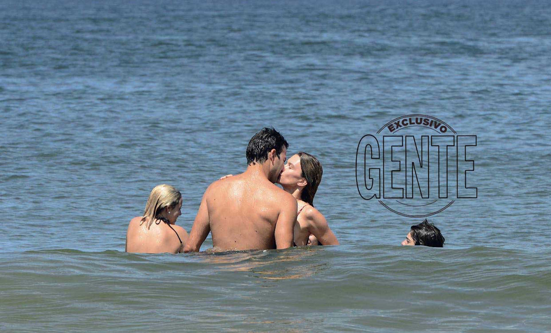 Sofía Zámolo y José Félix Uriburu en Punta del Este (Foto Alejandro Carra/GENTE)