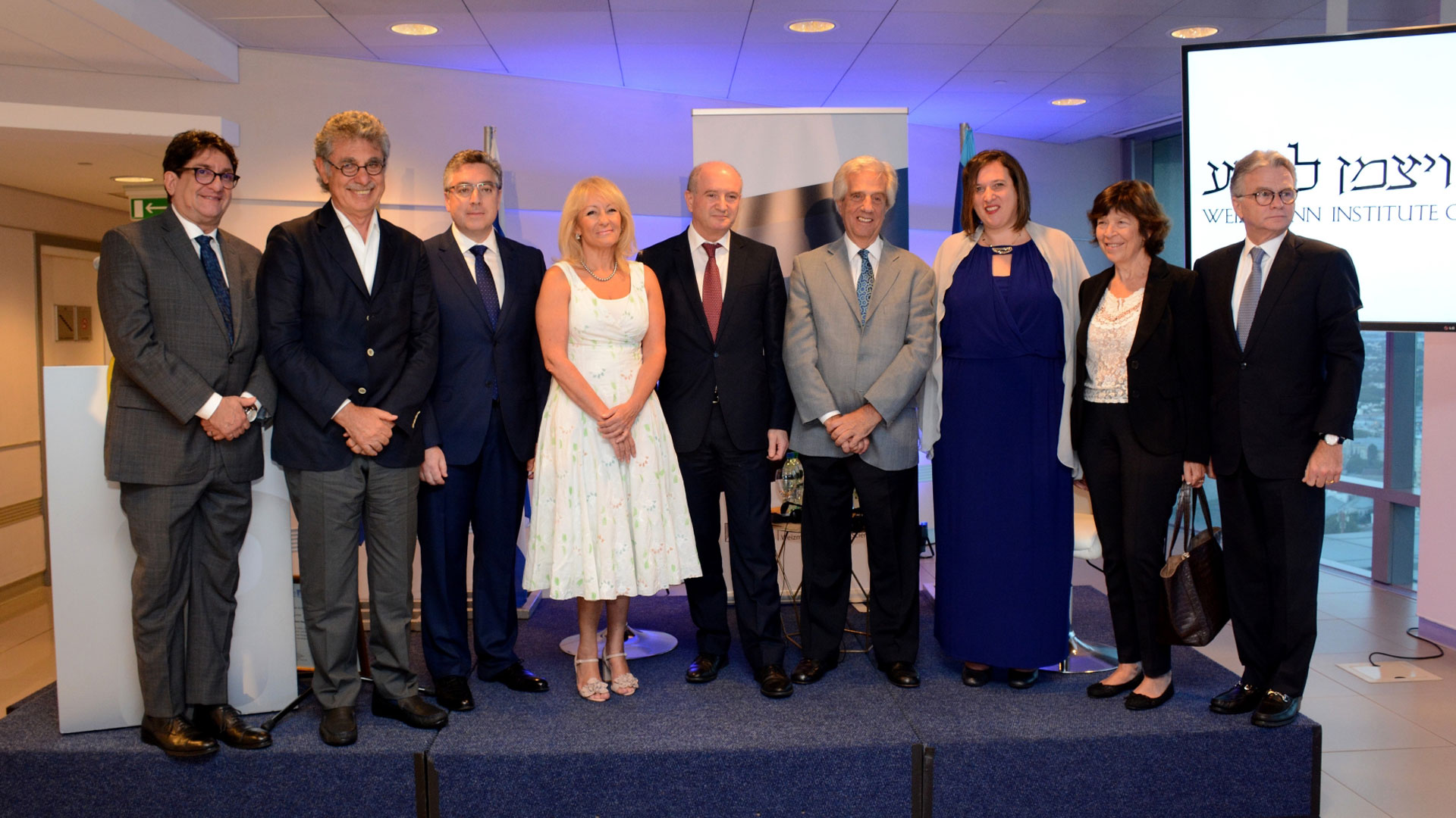 Hugo Sigman, CEO de Grupo Insud junto a Tabaré Vázquez y el presidente del Instituto Weizmann, Daniel Zajfman.
