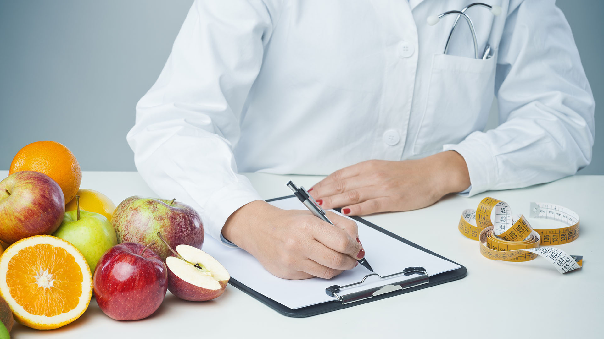 Los principales errores que se cometen a la hora de iniciar una dieta es que se siguen dietas muy restrictivas, carentes de algunos nutrientes (Getty)