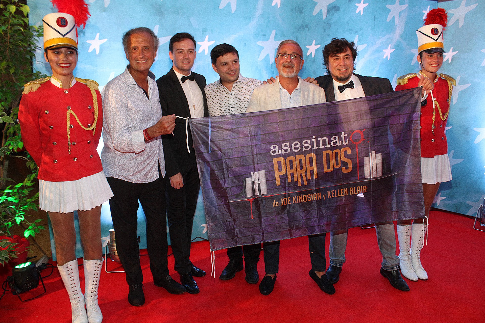 El elenco de “Asesinato para dos”