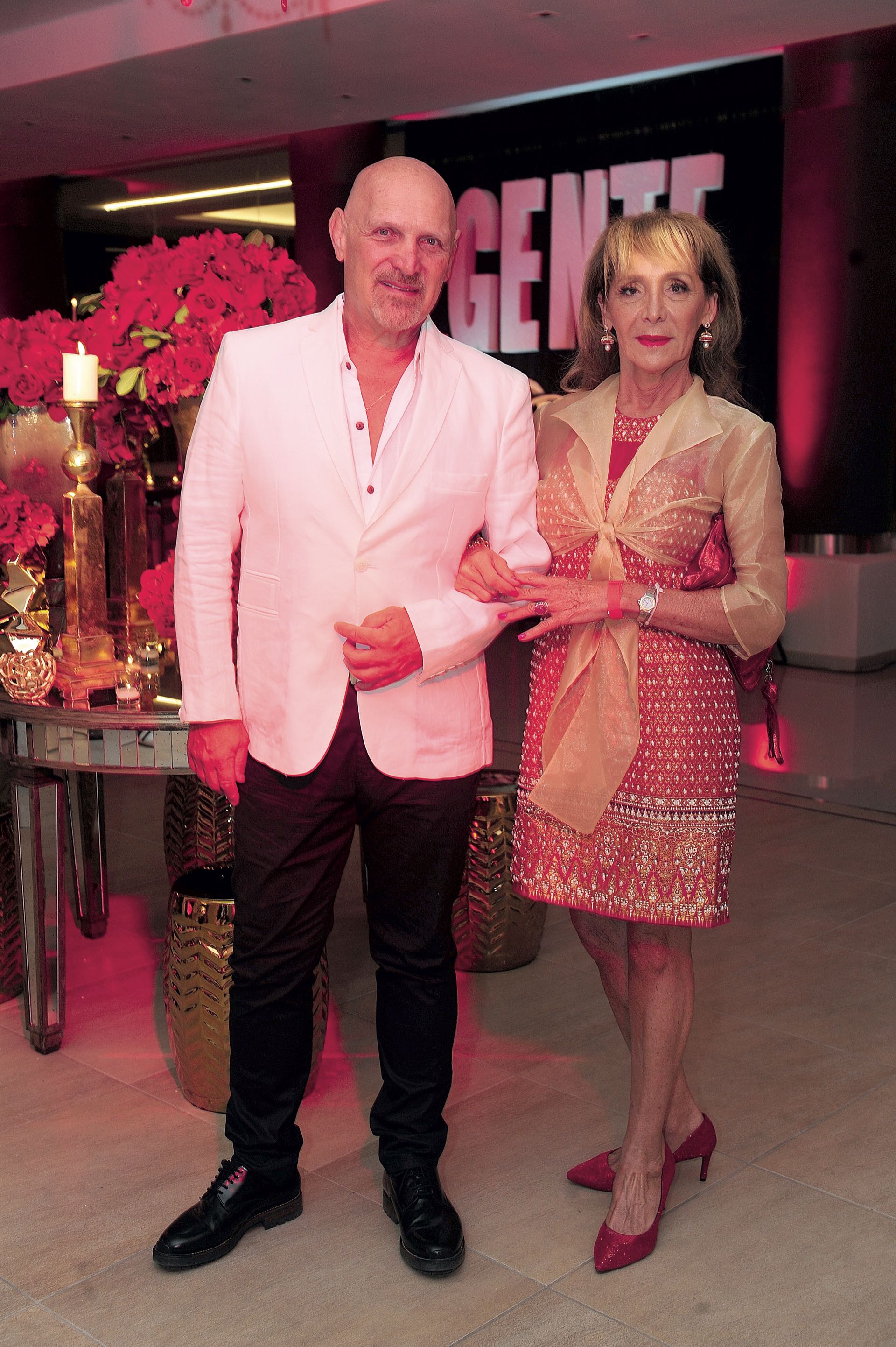 Jorge Lawson, director del Banco de la Nación Argentina, y su esposa. (Foto GENTE)