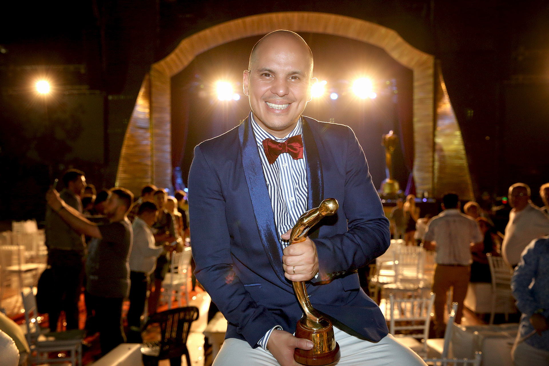 Ángel Carabajal, premiado como Mejor director, por la obra Bien Argentino
