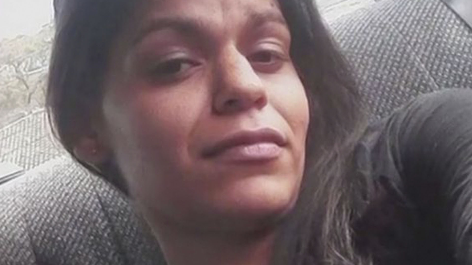 Sinita Martin tenía 27 años. Fue mordida por una serpiente venenosa y murió. También murió el hijo que llevaba en su vientre