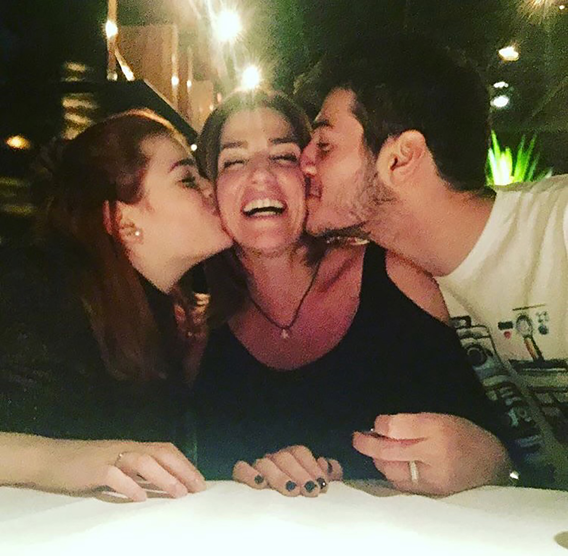 Luna y Agustín, sus hijos, tienen 17 y 20 años