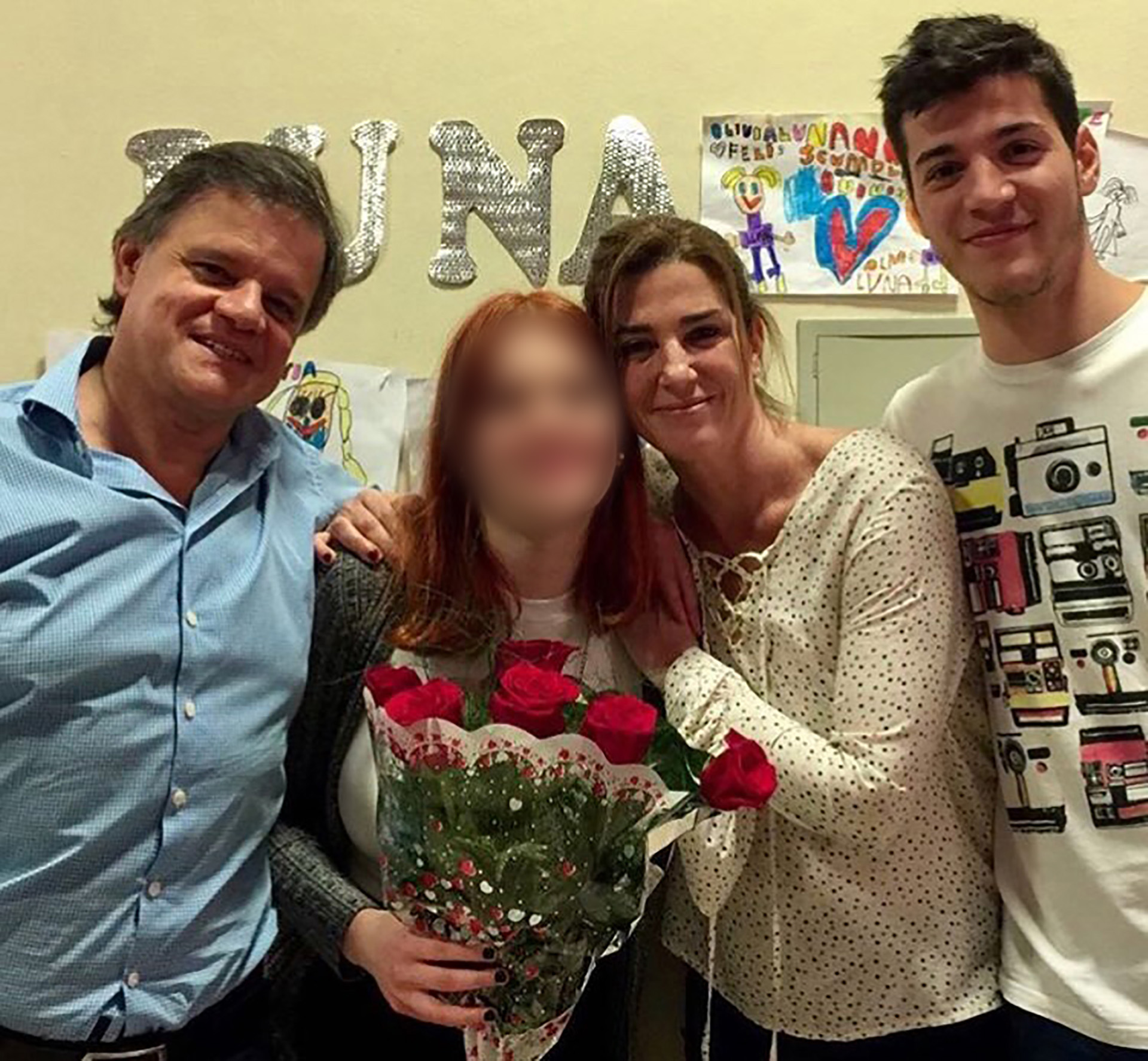 En uno de los cumpleaños de Luna, su hija menor