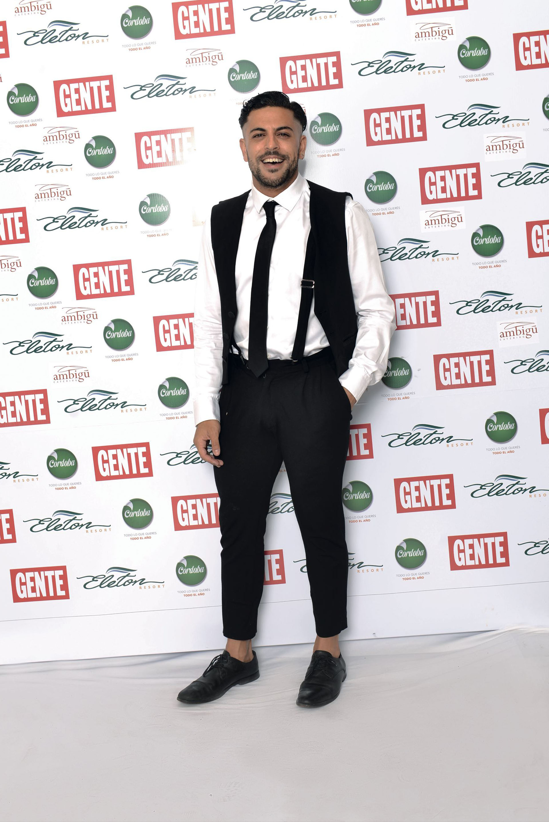 Facundo Mazzei, por Mis Intimos Amigos. (Foto GENTE)